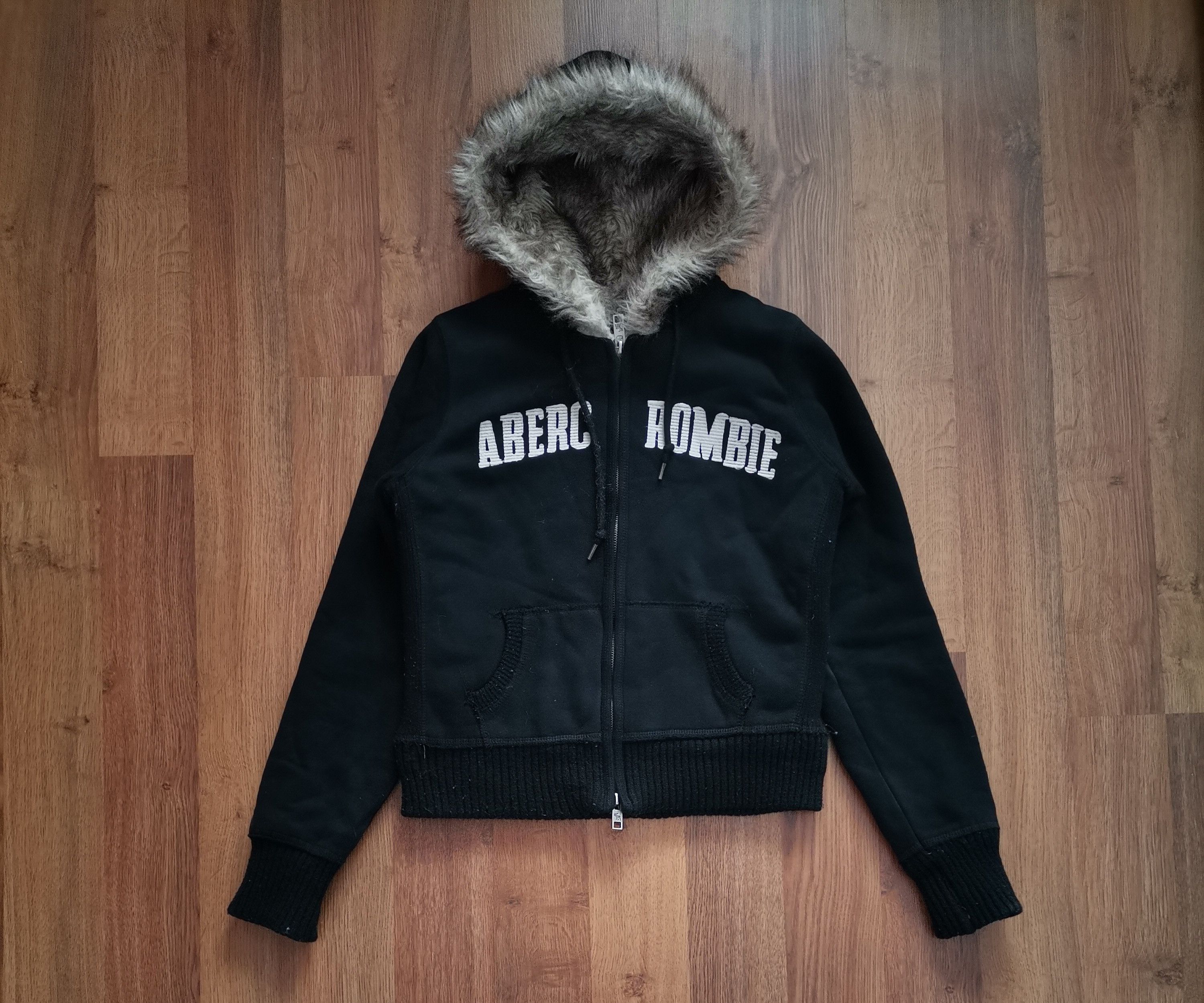Abercrombie & Fitch Abercrombie & Fitch Women's Faux Fur Zip Up Hoodie Size M / US 6-8 / IT 42-44 - 1 Thumbnail