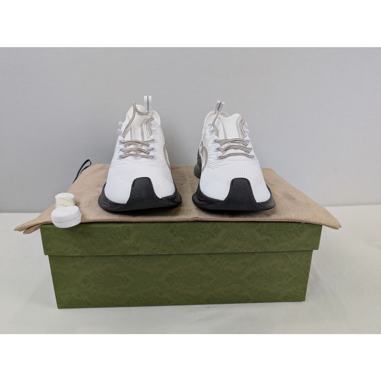 Gucci o1rshd1 Men's Run Sneakers in Black/White Size US 12.5 / EU 45-46 - 17 Thumbnail
