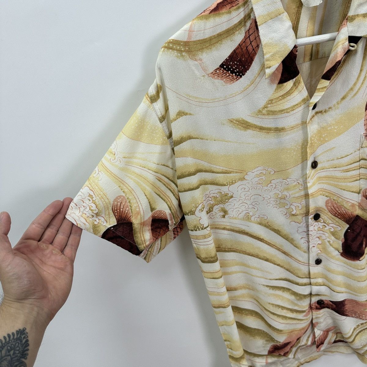 Vintage Vintage 70s Hinahina Koi Carp rare Hawaiian shirt y2k hype Size US M / EU 48-50 / 2 - 5 Thumbnail