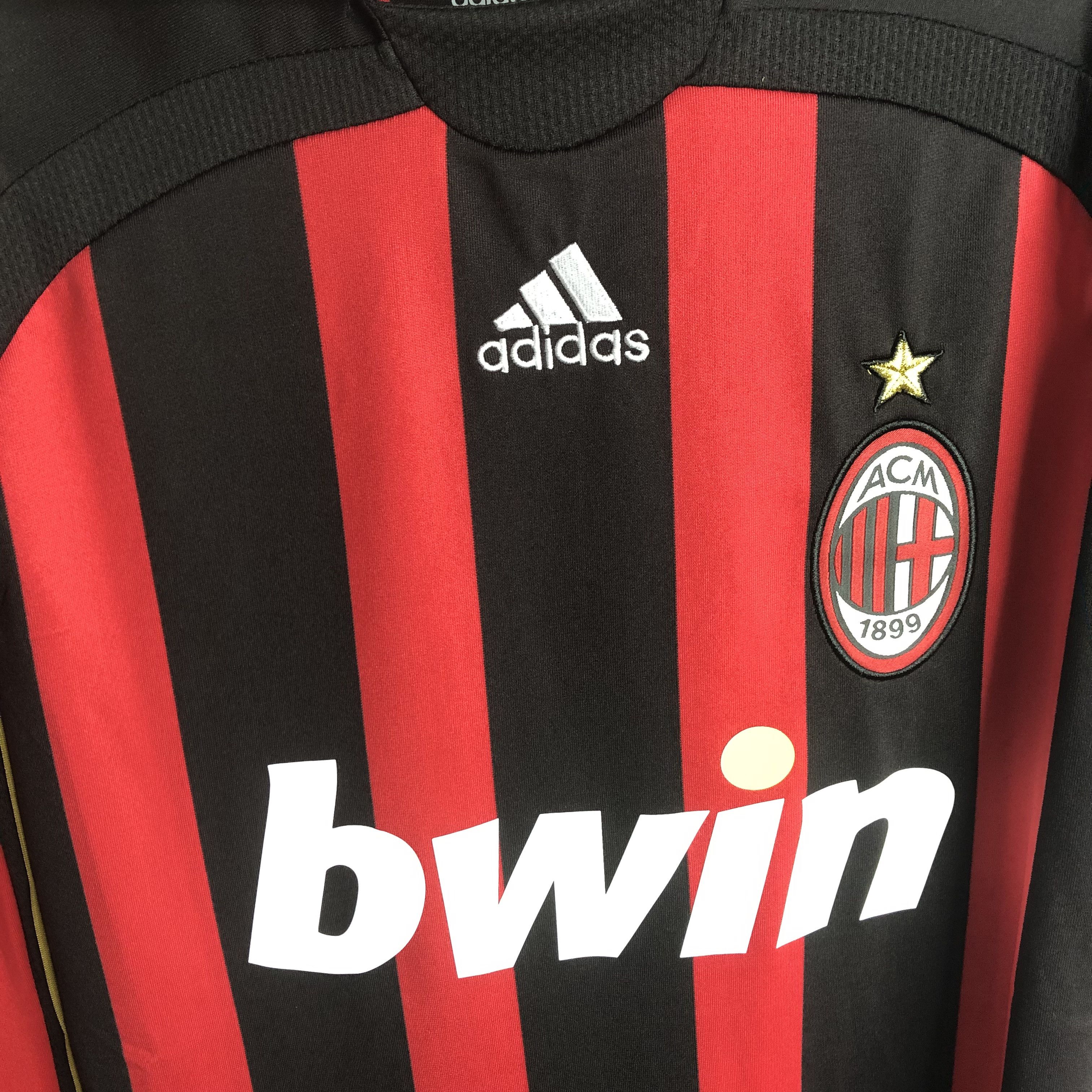 Vintage 06-07 Kaka AC Milan Home Soccer Jersey Size US L / EU 52-54 / 3 - 5 Thumbnail