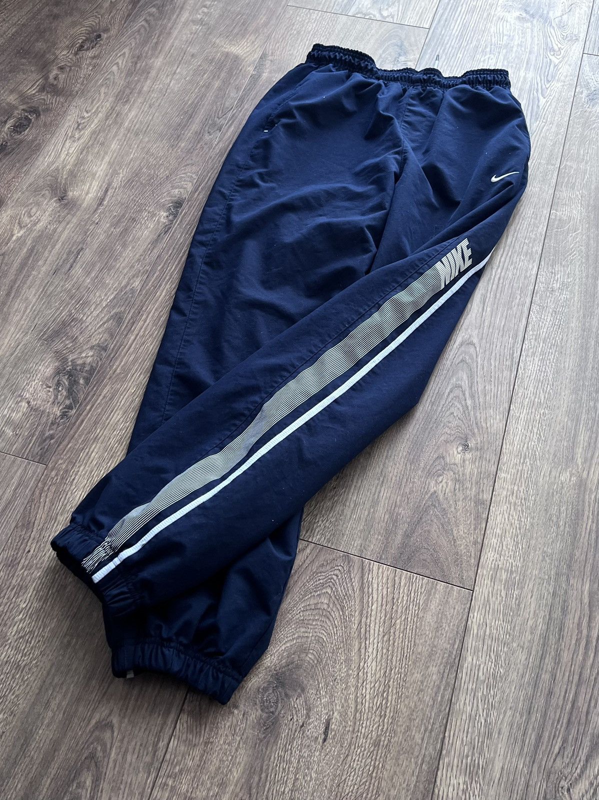 Nike Vintage nike track pants size S nylon Size US 30 / EU 46 - 2 Thumbnail