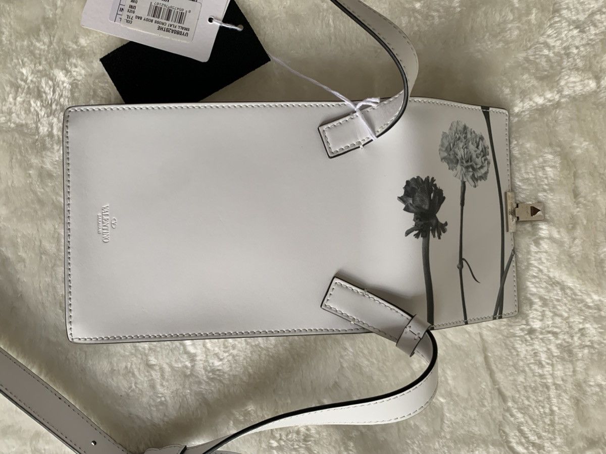 Valentino Valentino Runway Flowersity crossbody pouch in White Size ONE SIZE - 9 Thumbnail