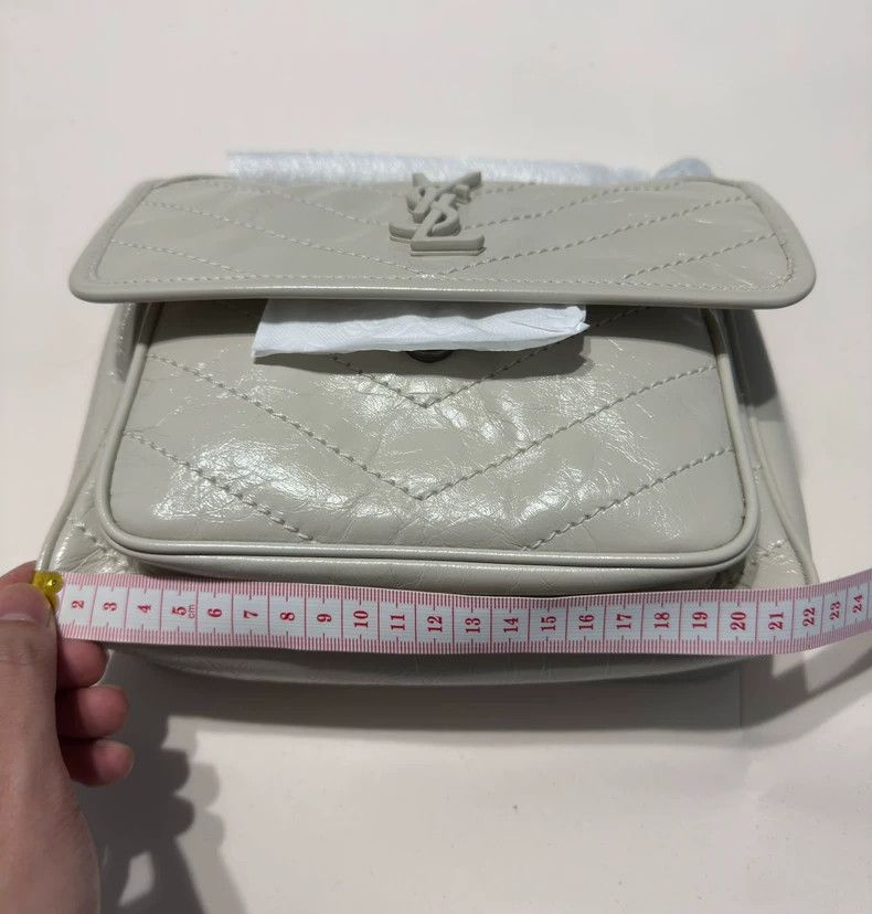 Saint Laurent Paris Saint Laurent Paris Oil wax skin pleated small Niki bag 250 Size ONE SIZE - 3 Thumbnail