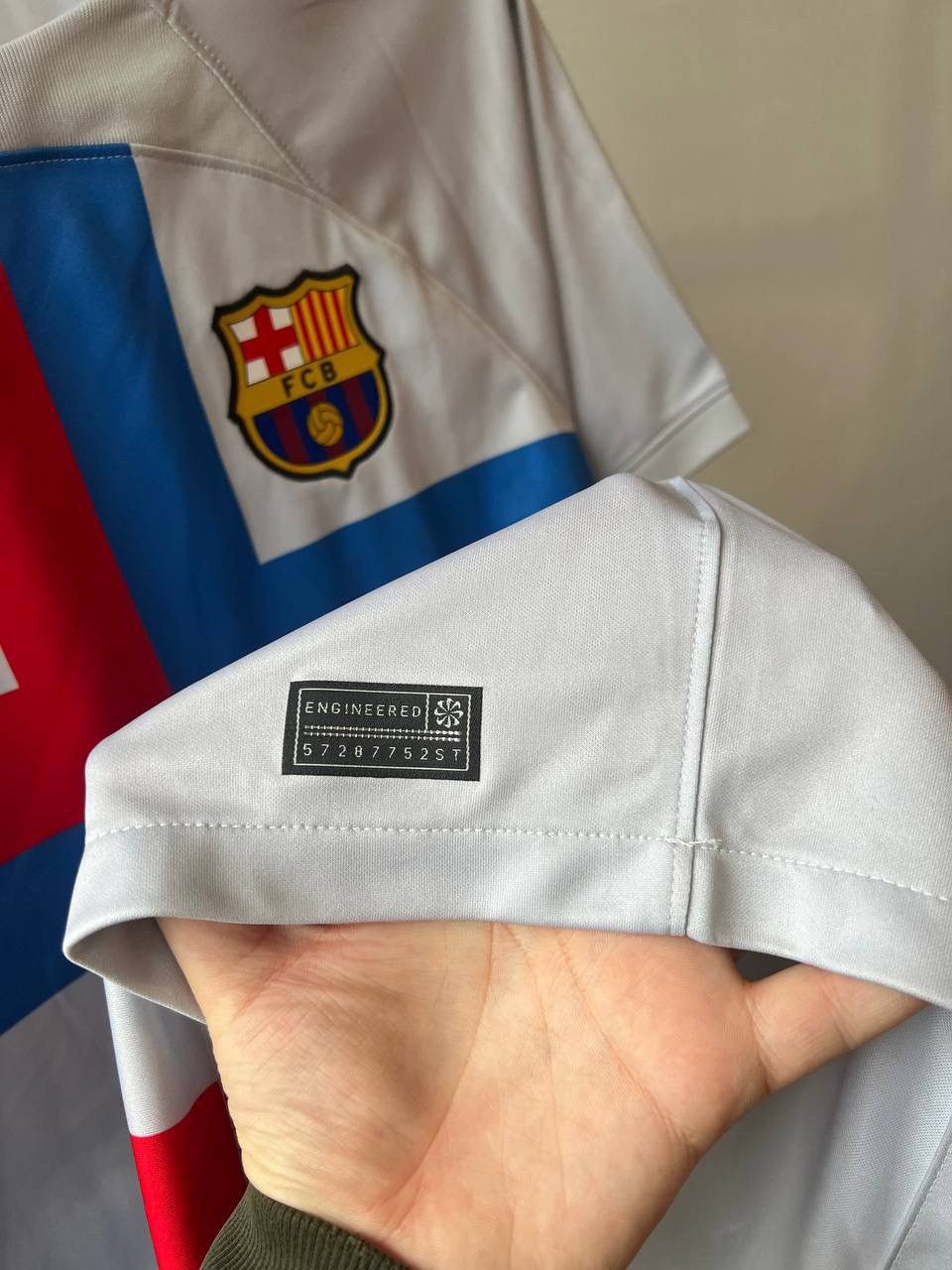 Nike NEW 2022/23 BARCELONA FC THIRD SOCCER JERSEY SHIRT SIZE L Size US L / EU 52-54 / 3 - 10 Thumbnail