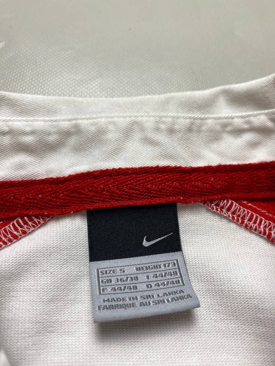 Nike Vintage Nike Rugby O2 England Longsleeve Size US S / EU 44-46 / 1 - 3 Thumbnail