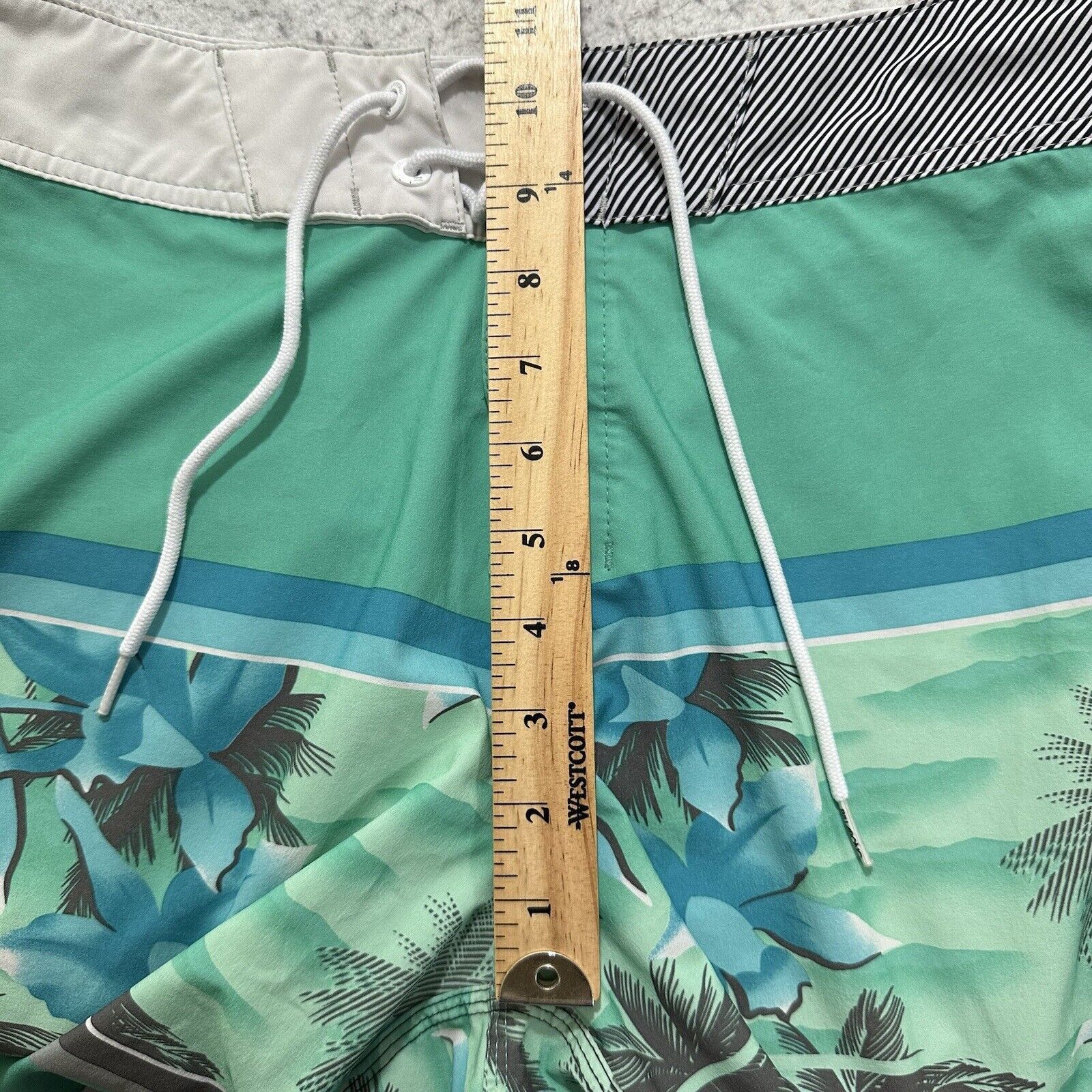 Billabong Billabong Platinum 28 Mint Green Palm Tree Swim Trunks Size US 28 / EU 44 - 14 Thumbnail