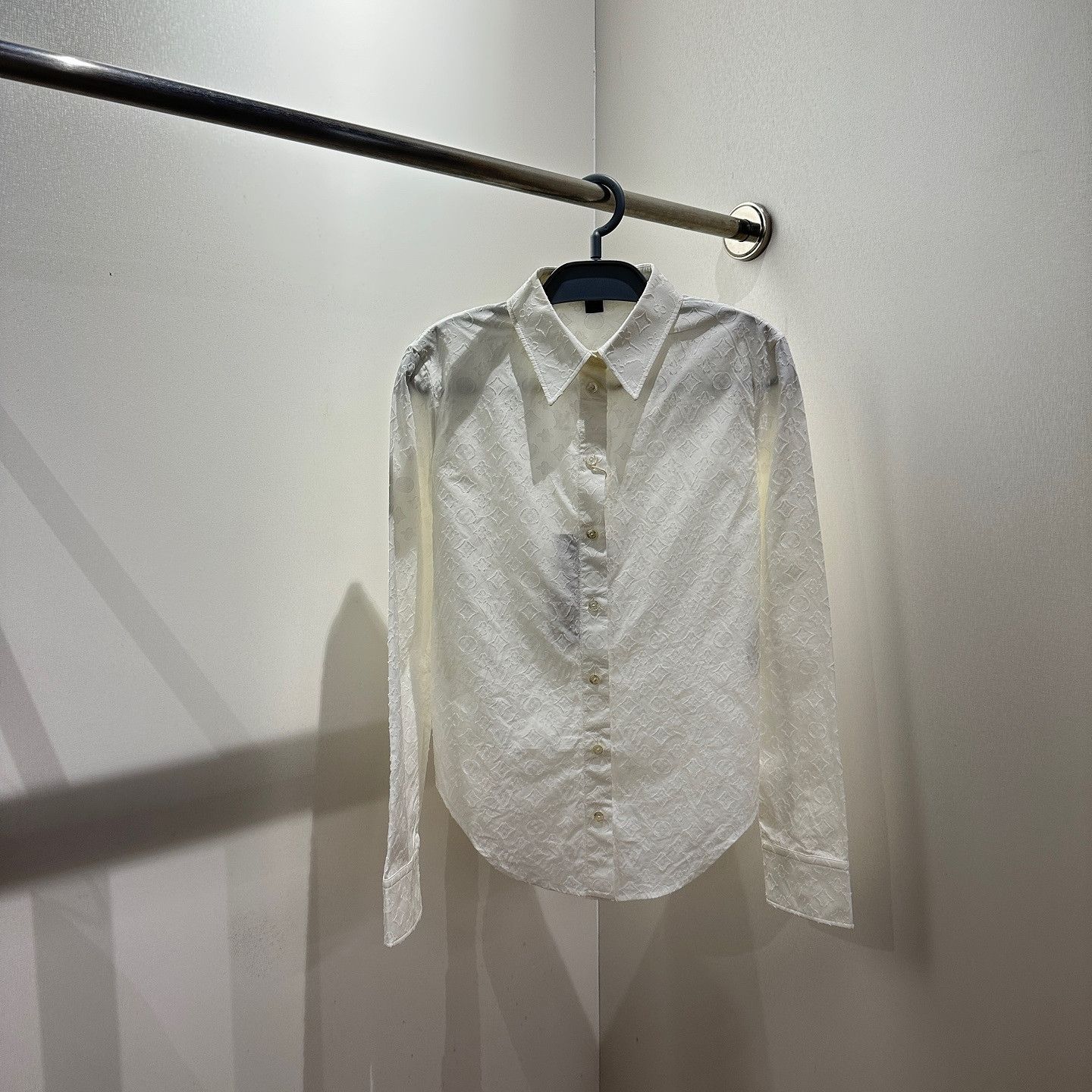Louis Vuitton Louis Vuitton Monogram Jacquard Button Up Shirt Size 36 Size XS / US 0-2 / IT 36-38 - 1 Thumbnail