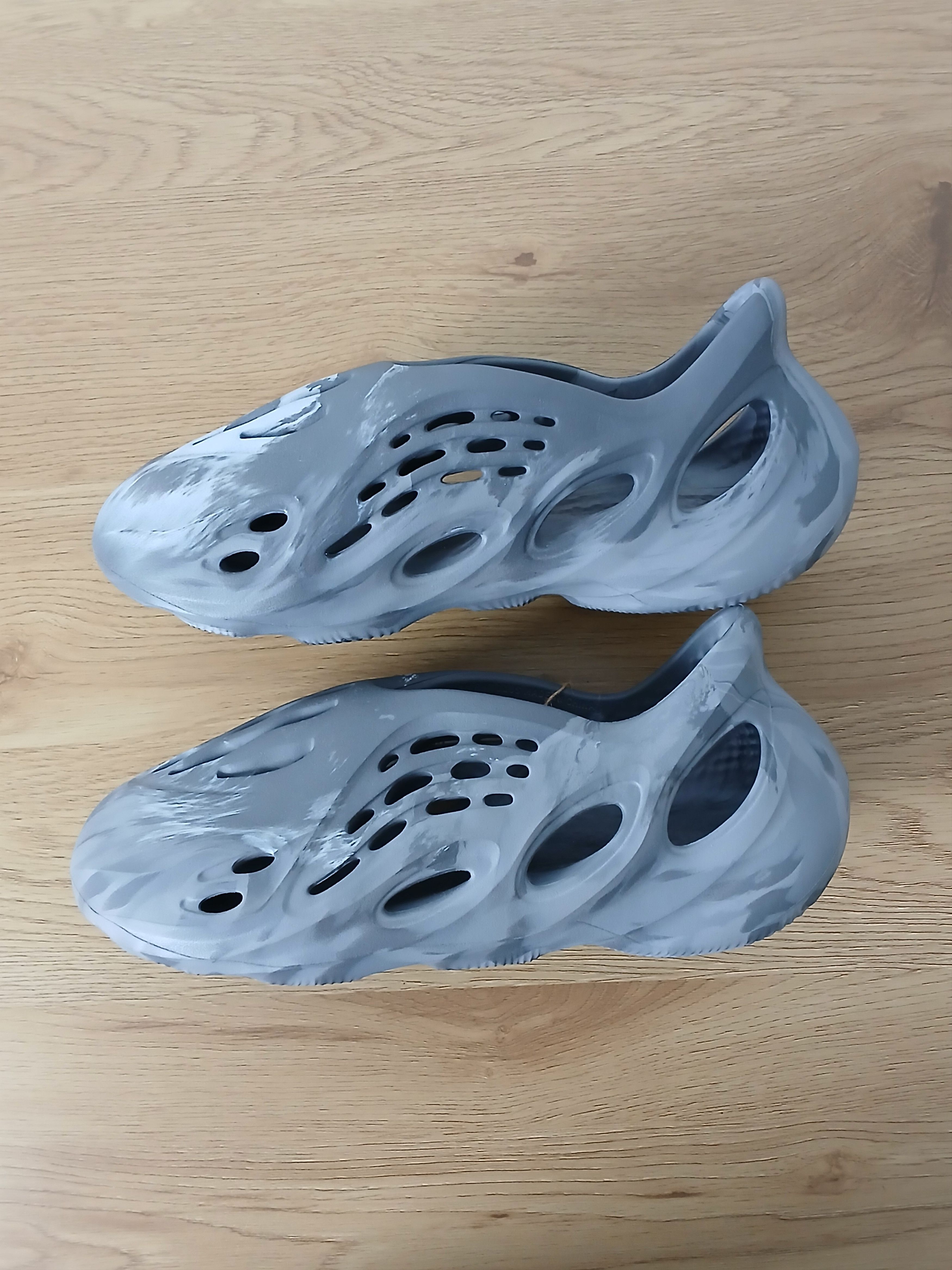 Adidas × Kanye West × Yeezy New Adidas Yeezy Foam Runner Size US 11 / EU 44 - 2 Thumbnail