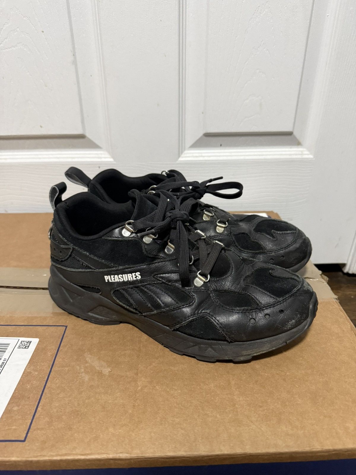 Pleasures × Reebok Pleasures x Reebok Aztrek Sneakers Size US 9 / EU 42 - 2 Thumbnail