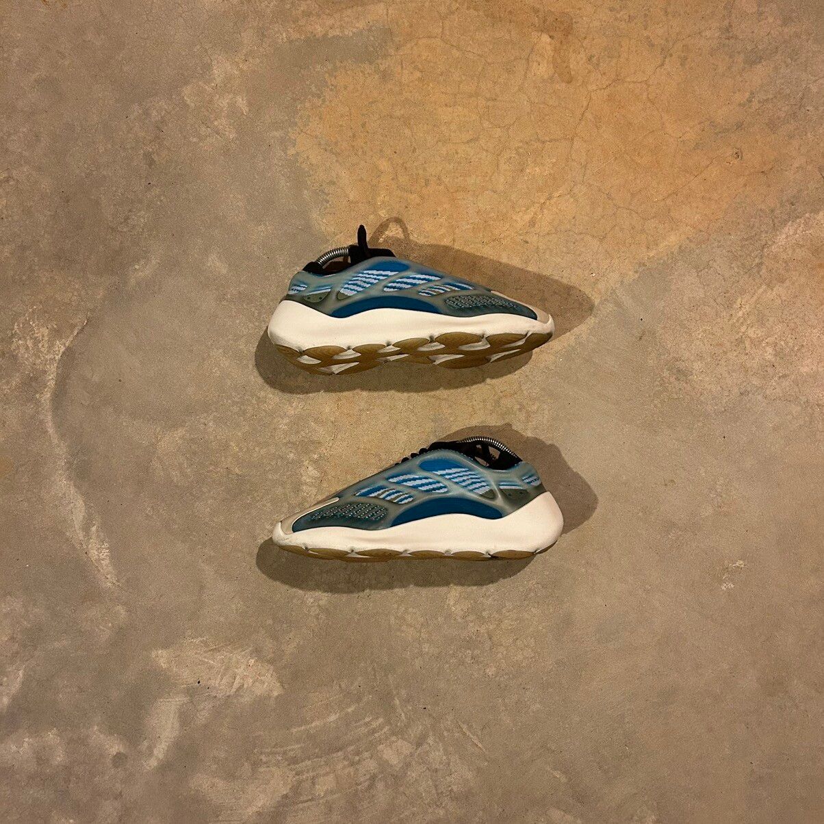 Pre-owned Adidas X Kanye West Adidas Yeezy 700 V3 Arzareth 2020 Us 8.5 Shoes In Blue