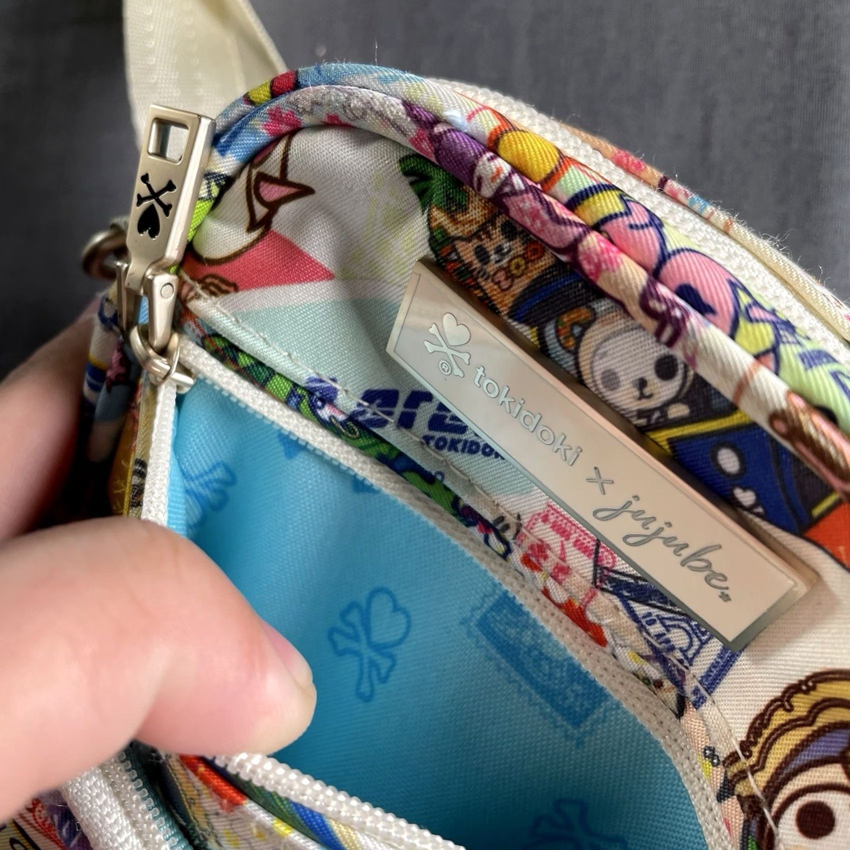 tokidoki Tokidoki Crossbody Bag Mini Round Colorful Multicolor JuJuBe Kawaii Round the World Women Girls Mens Size ONE SIZE - 6 Thumbnail