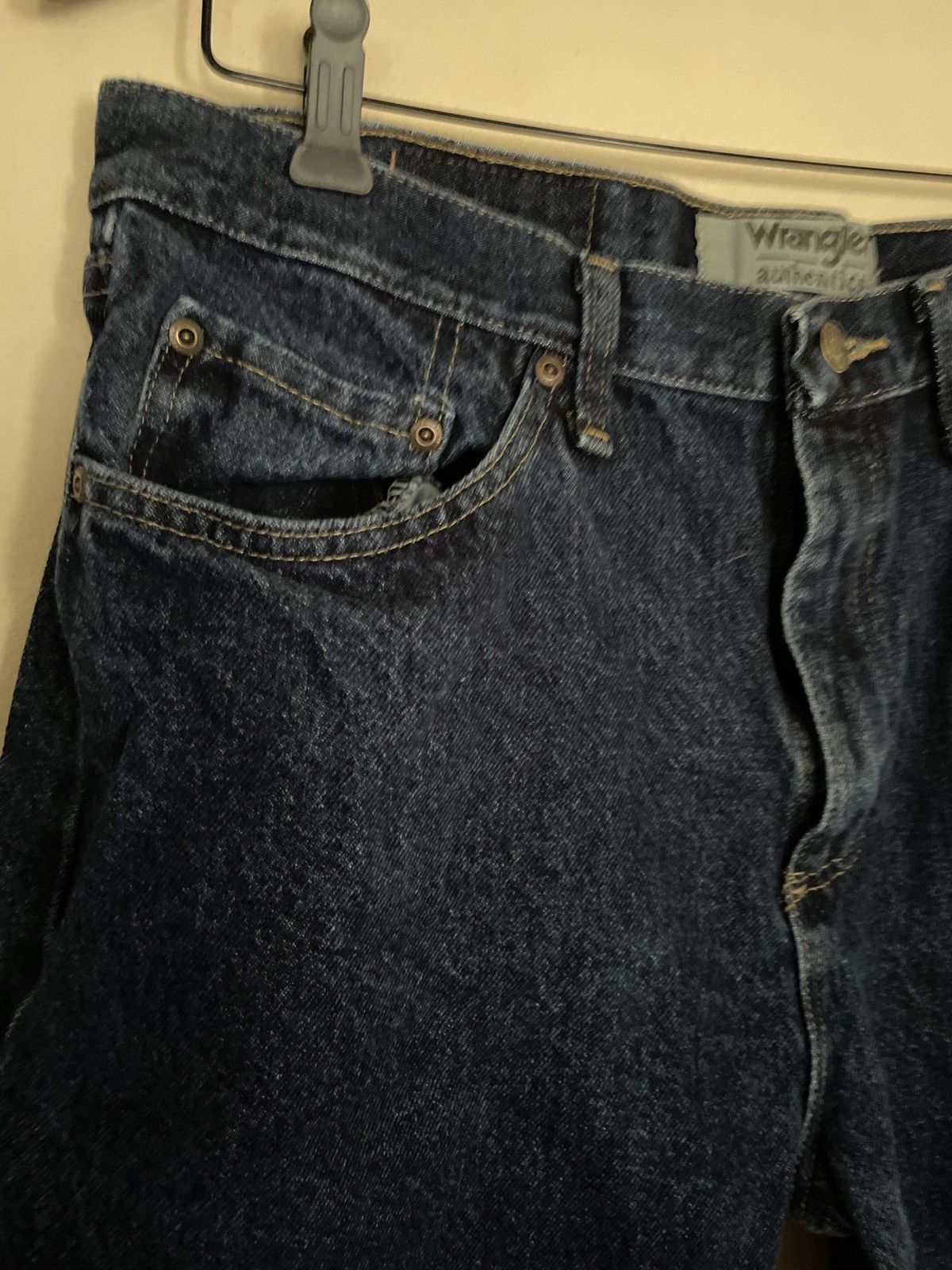 Designer × Wrangler Wrangler Medium Blue Denim Jean Shorts JORTS relaxed fit 33 Size US 33 - 2 Thumbnail