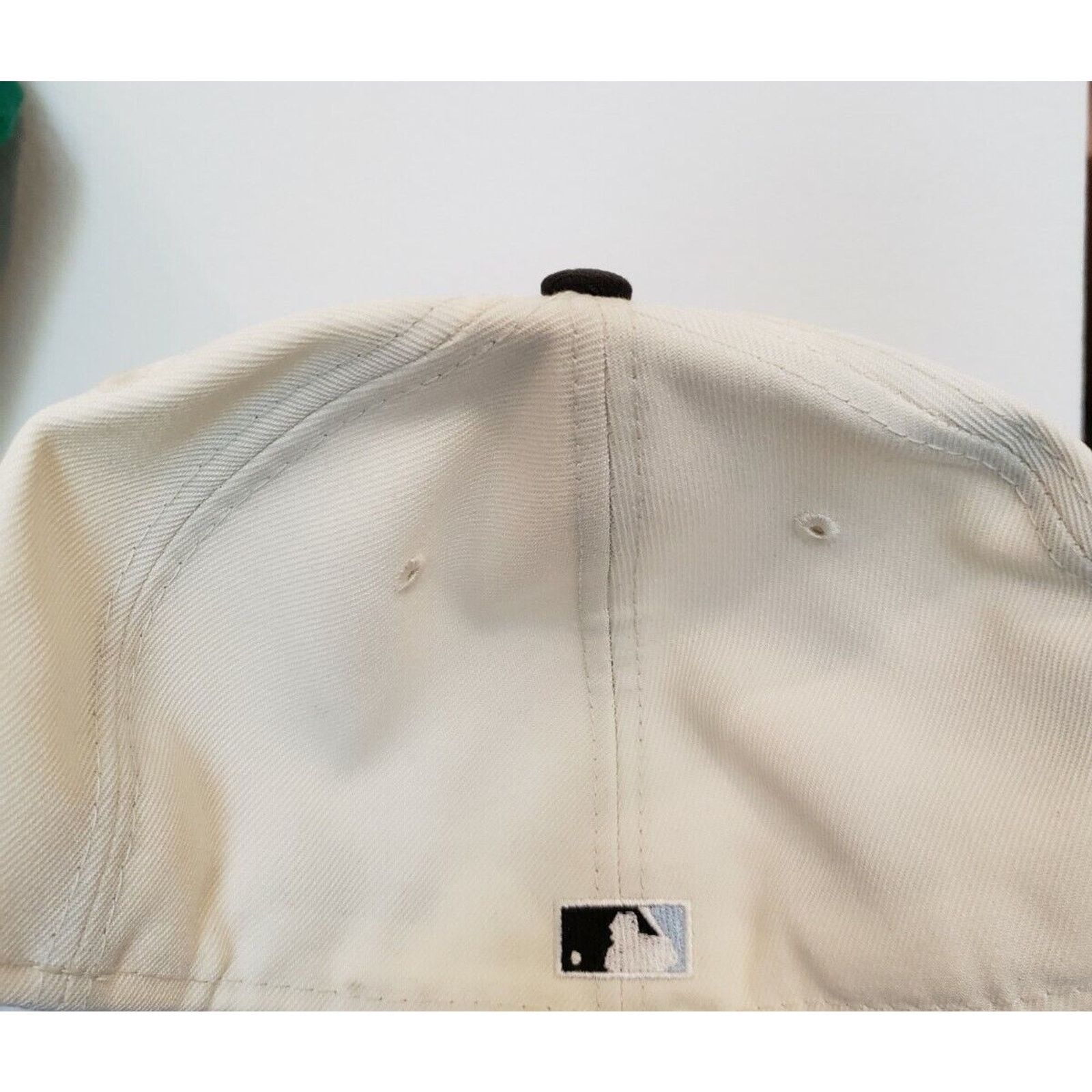 New Era New York Yankees Hat 1998 WS Black Ice Size 8 White New Era Size ONE SIZE - 3 Thumbnail