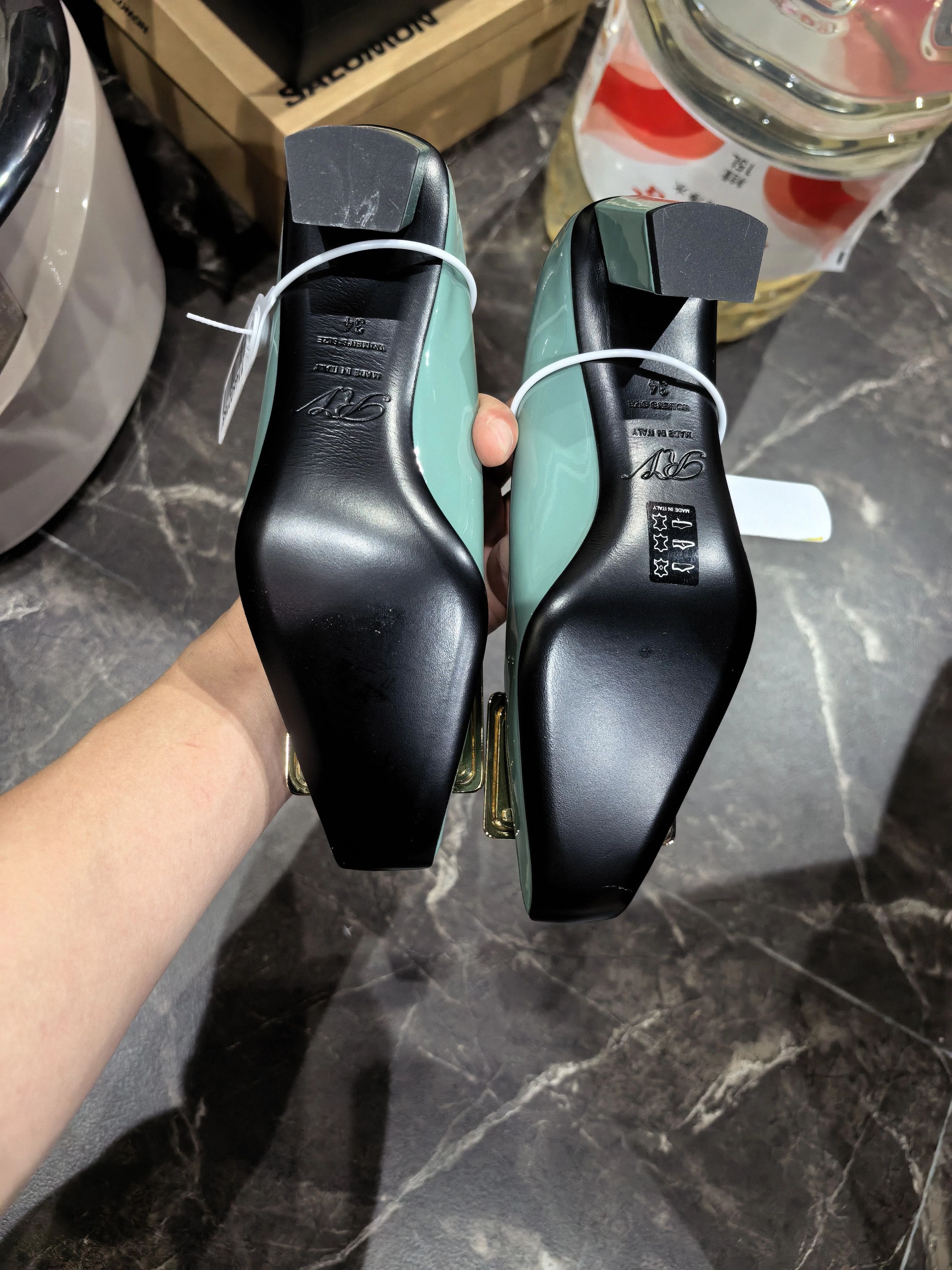 Roger Vivier RV New Square Buckle Patent Leather Heels 34 Size US 4 / IT 34 - 5 Thumbnail