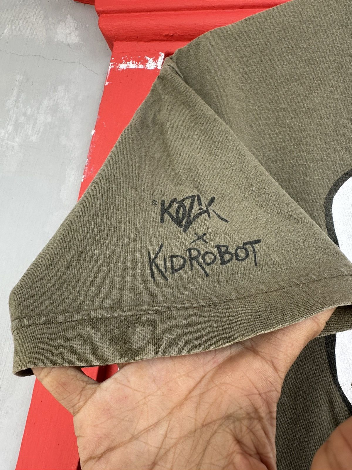 Kid Robot Rare Kid Robot X Frank Kozik Smorkin Labbit Tee Size US M / EU 48-50 / 2 - 3 Thumbnail