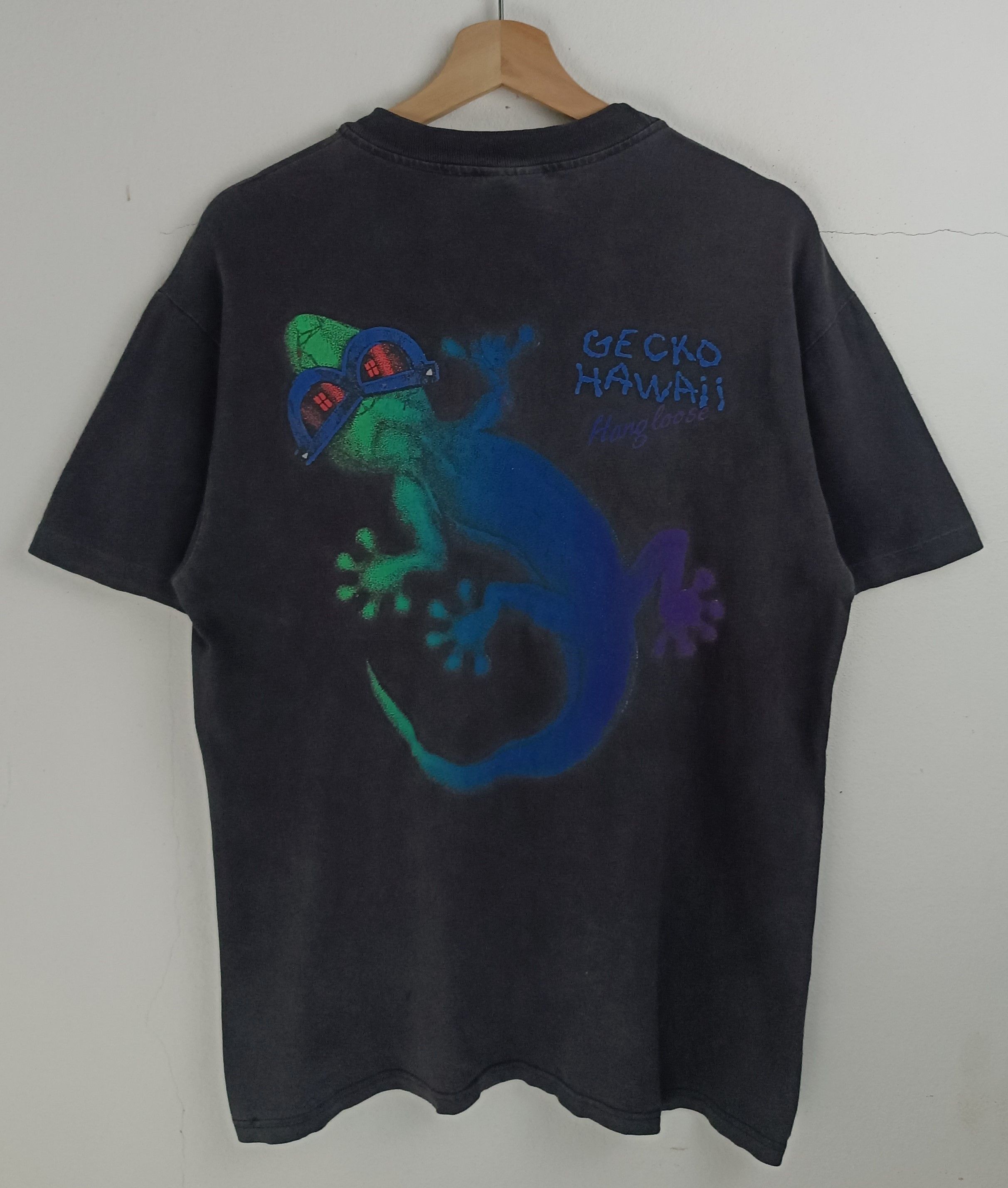 Vintage VINTAGE 90'S HANGLOOSE GECKO HAWAII SUPER RARE TEE Size US M / EU 48-50 / 2 - 3 Thumbnail