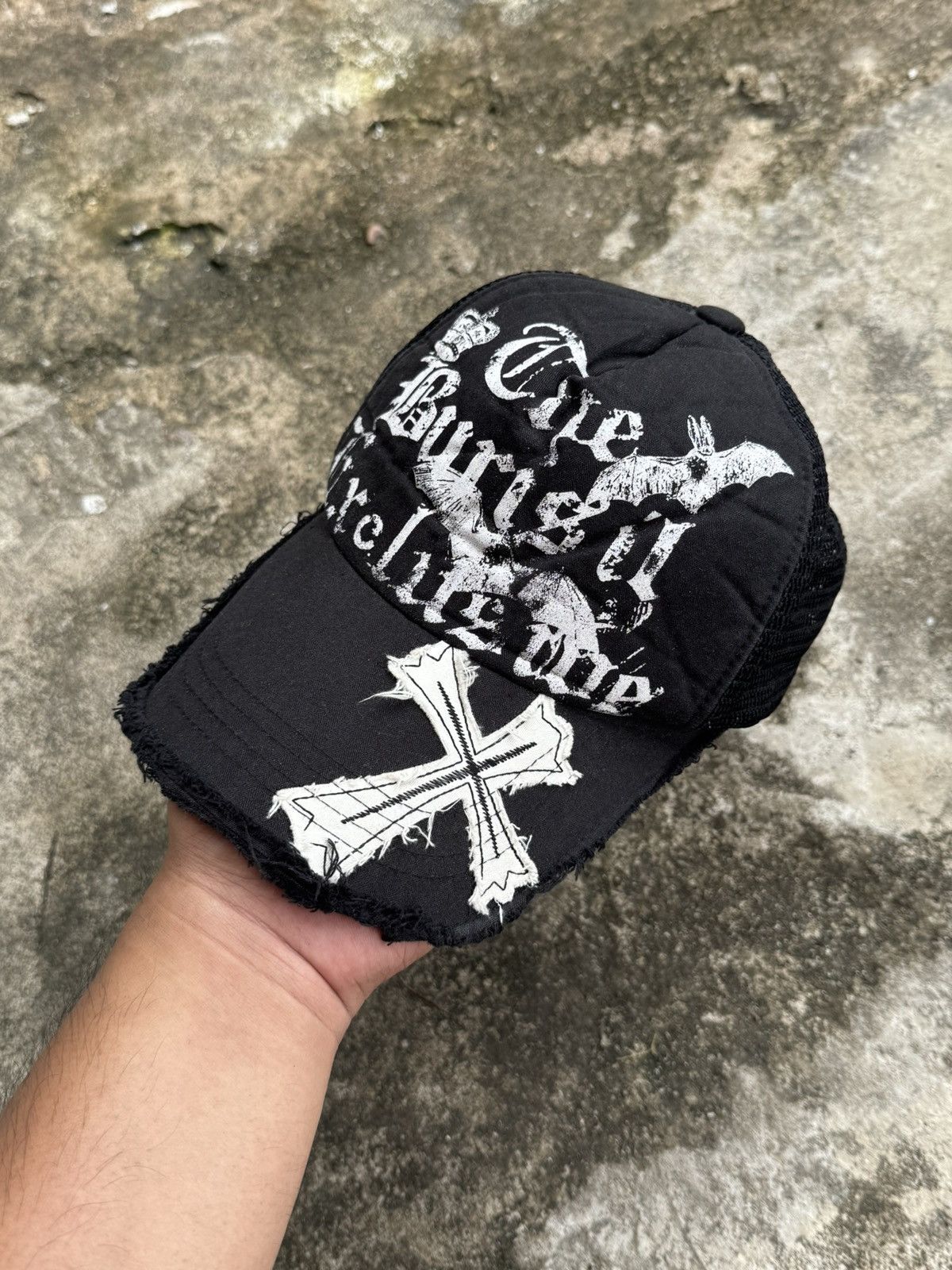 Hysteric Glamour Japanese Poem Crosses Distressed Trucker Hats Ifsix Style Size ONE SIZE - 2 Thumbnail