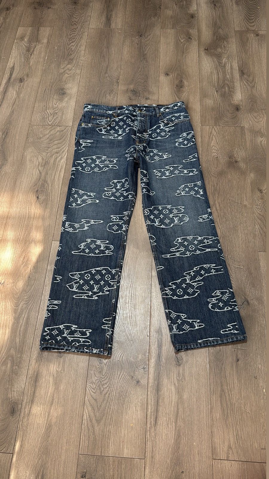 Louis Vuitton Louis Vuitton Monogram Cloud Denim Jeans Size 34 Size US 34 / EU 50 - 2 Thumbnail