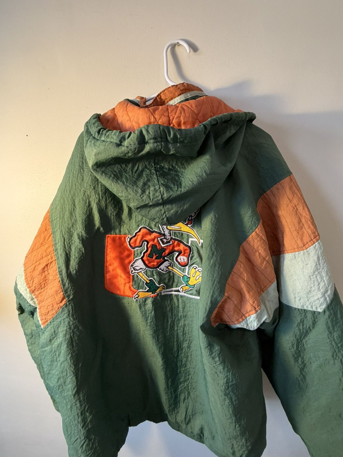 Starter Vintage Starter Miami Hurricanes Coat Size US L / EU 52-54 / 3 - 2 Thumbnail