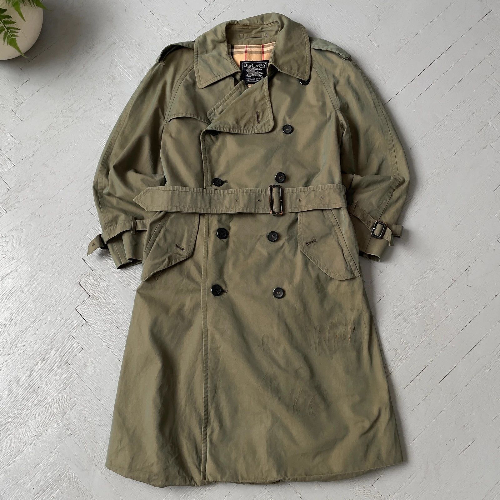 Burberry Vintage Burberry Nova Check Double Breasted Trench Coat Size M / US 6-8 / IT 42-44 - 1 Thumbnail
