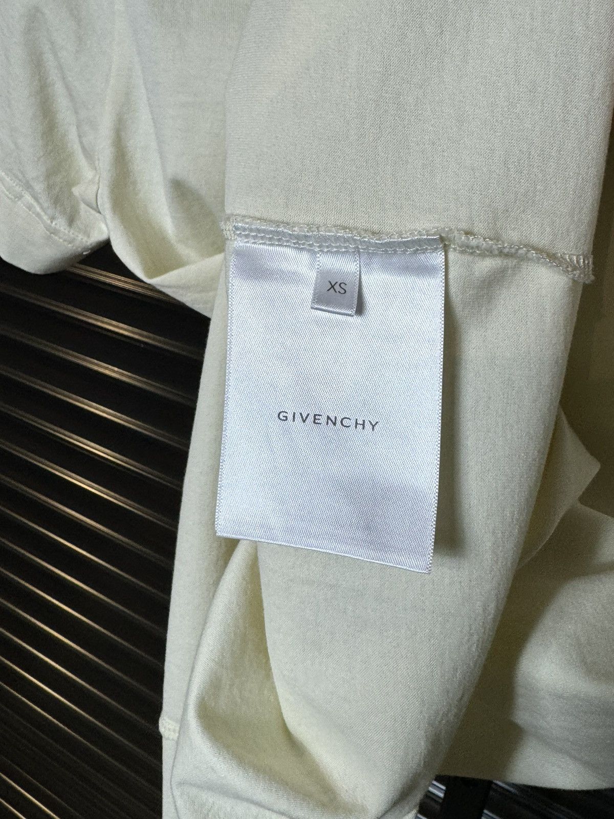 Givenchy Givenchy 1952 Embroidered Natural Tee NWT - XS Size US XS / EU 42 / 0 - 8 Thumbnail