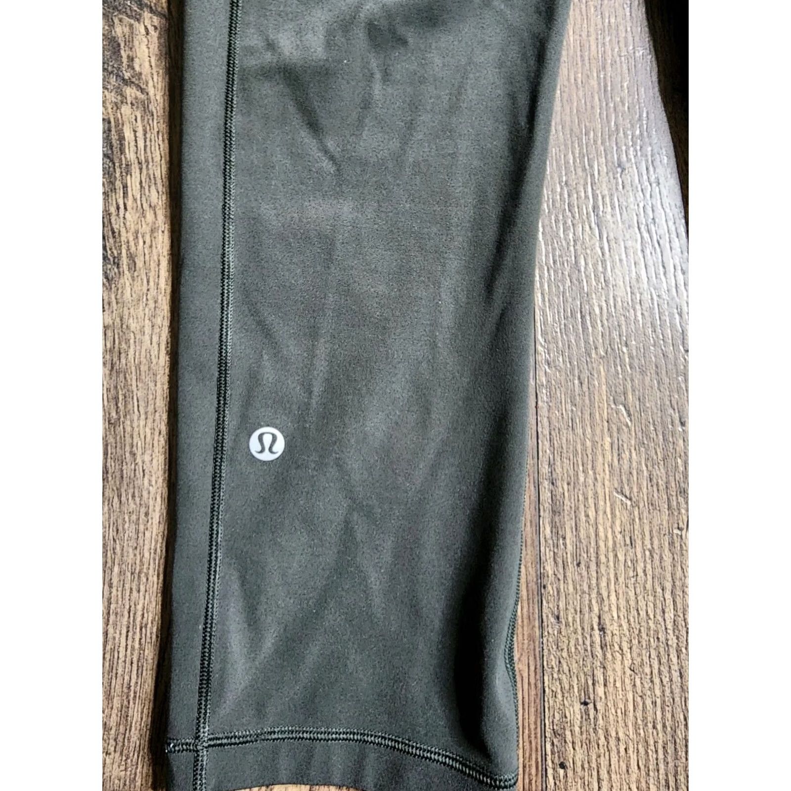 Lululemon Lululemon Leggings Cropped Pants With Pockets Size 6 Olive Green Speed Compression Womens Activewear Size 28" / US 6 / IT 42 - 3 Thumbnail