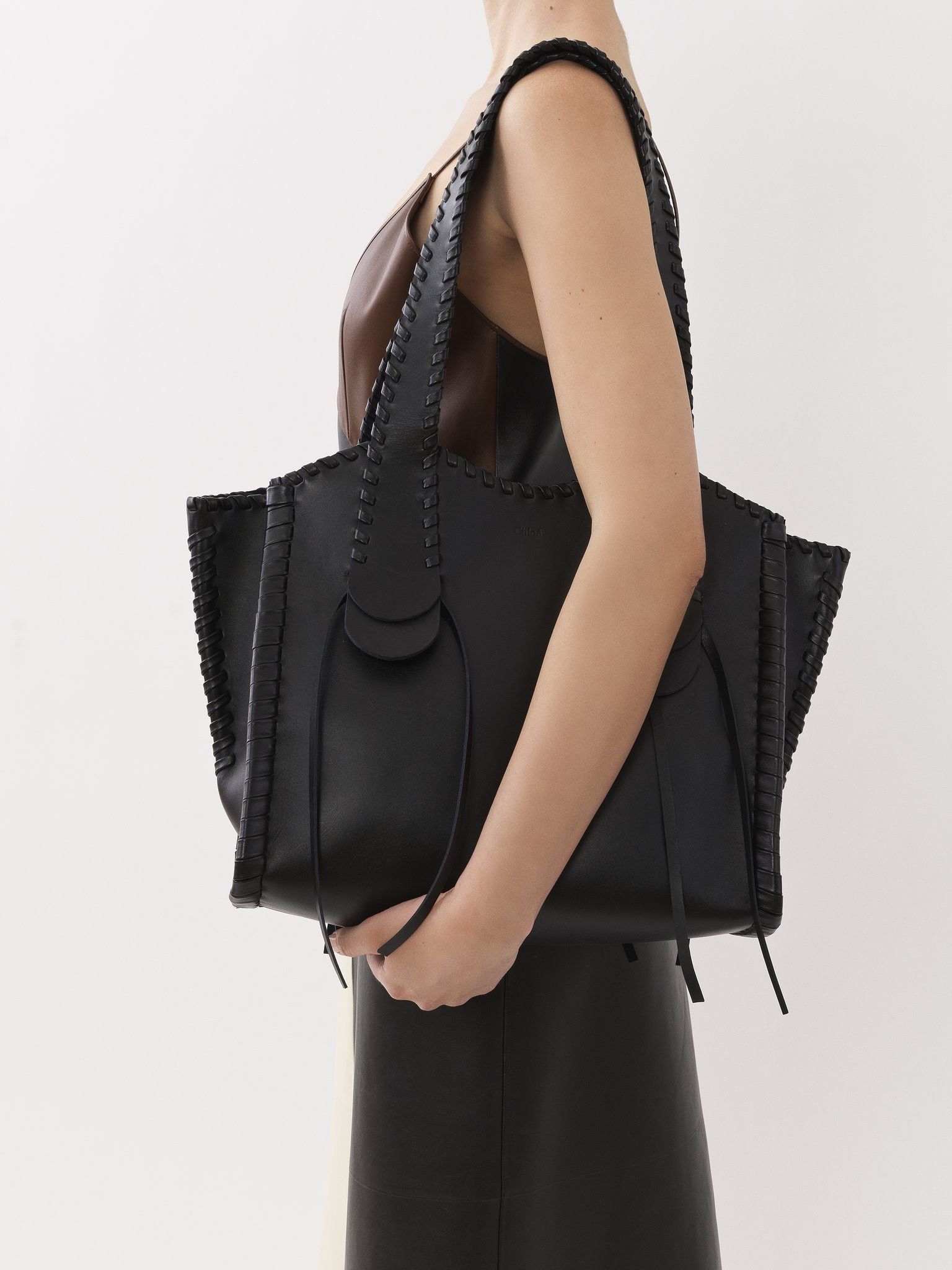 Chloe o1loc1c0325 Size: OS / CHC23 Mony Medium Tote Bag in Black Size ONE SIZE - 6 Thumbnail