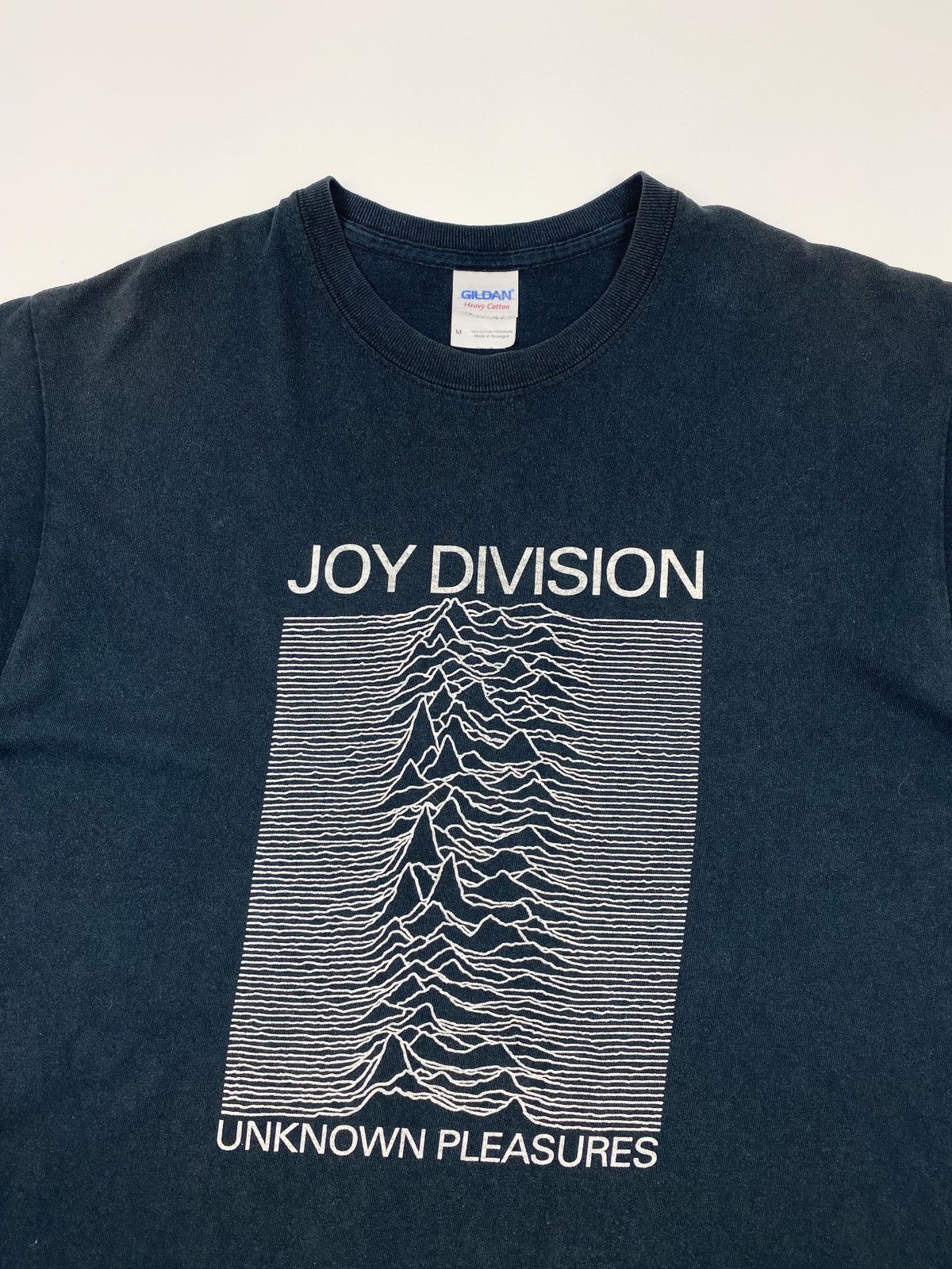 Band Tees Y2K Vintage Joy Division Unknown Pleasures Album Graphic Tee Size US M / EU 48-50 / 2 - 3 Thumbnail