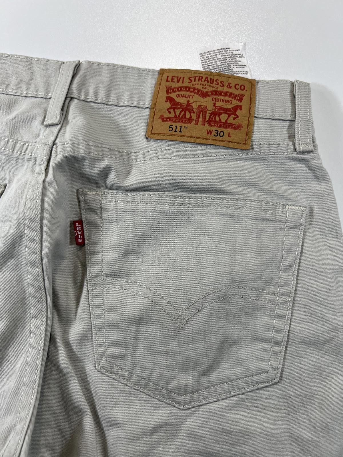 Other Vintage Levi’s 511 Men's Beige Casual Shorts 30 Size US 30 / EU 46 - 10 Thumbnail