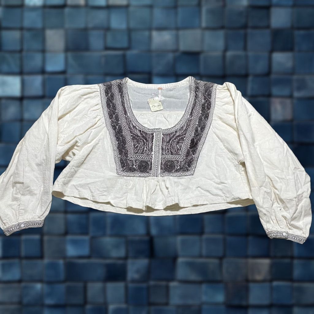Free People NWT Free People Womens Top White Embroidered Crop Scoop Neck Boho 60s 100% Cotton Balloon Sleeve Cropped Casual Tops Womens L White Size L / US 10 / IT 46 - 1 Thumbnail