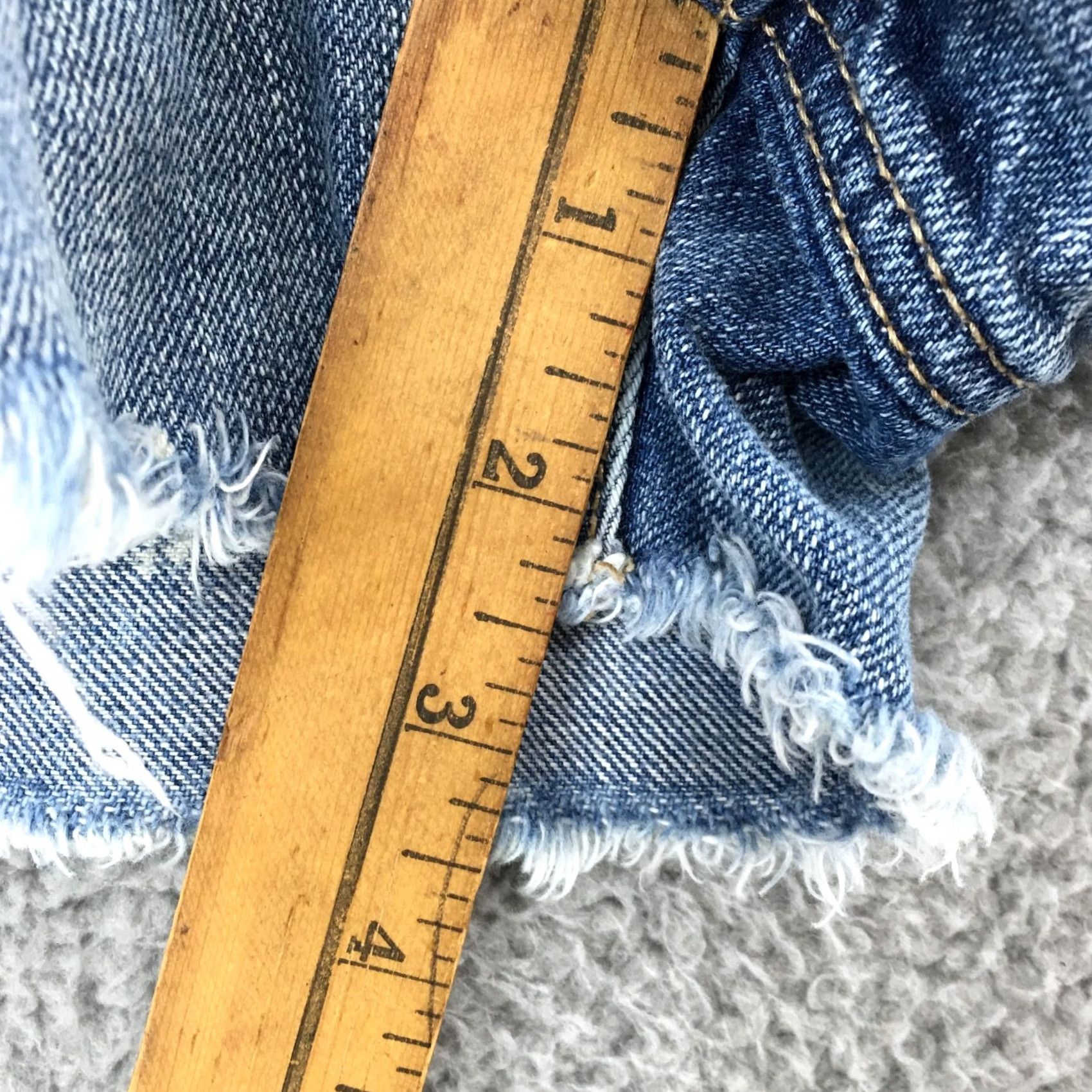 American Eagle Outfitters VINTAGE American Eagle Short Womens 2 Blue Cut-Off Hi-Rise Distressed Button Fly Size 26" / US 2 / IT 38 - 6 Thumbnail