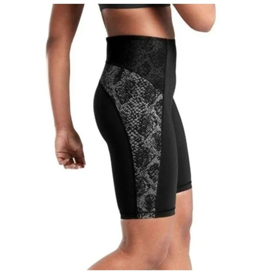 Athleta Athleta Stay Fly 9" Short M Black Silver Reflective EUC Bik Size 30" / US 8 / IT 44 - 7 Thumbnail