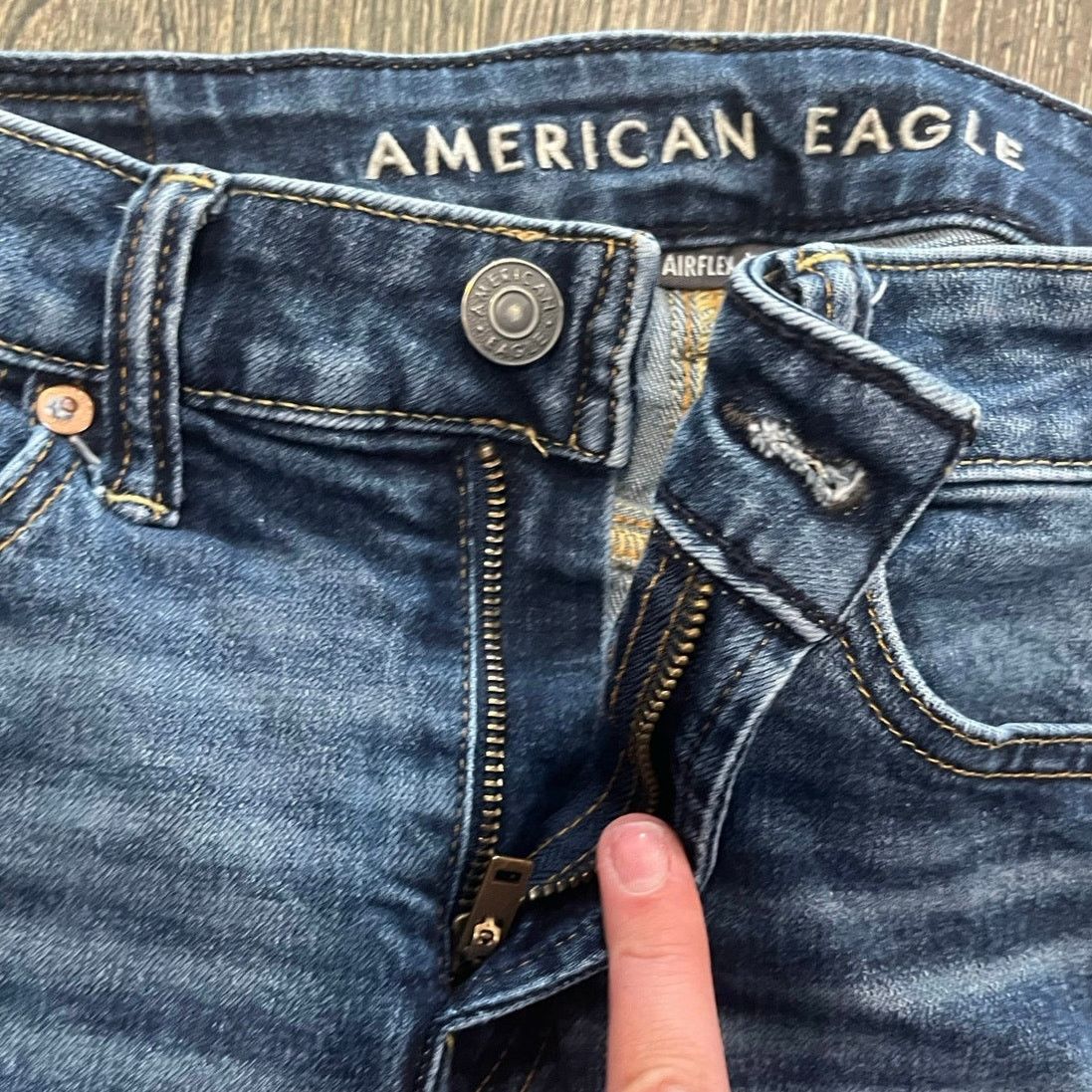 American Eagle Outfitters American Eagle Mens Athletic Fit Straight Leg Jeans 26x28 Size US 26 / EU 42 - 6 Thumbnail