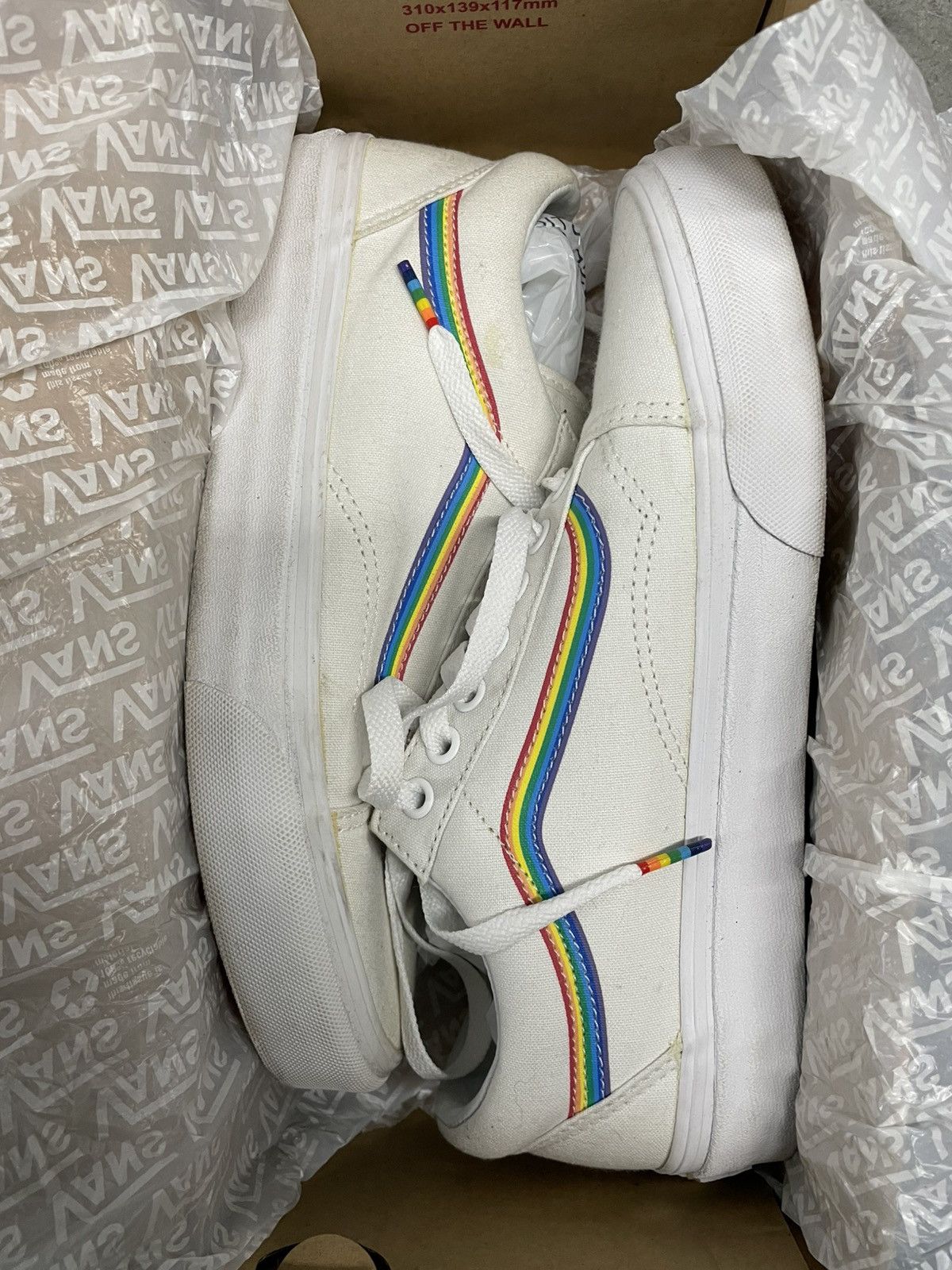 Vans Vans Old Skool True White/Rainbow Size US 8.5 / IT 38.5 - 10 Thumbnail