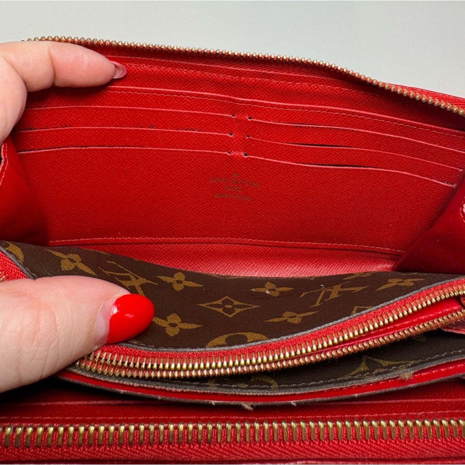 Louis Vuitton Louis Vuitton Retiro Zippy Wallet in Cerise Red Monogram Size ONE SIZE - 7 Thumbnail