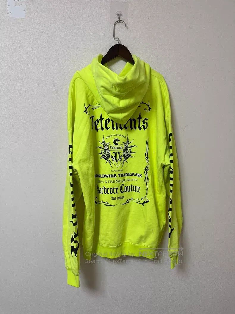 Vetements VETEMENTS Sanskrit Dragon Pattern Graffiti Sweatshirt Size US XS / EU 42 / 0 - 2 Thumbnail