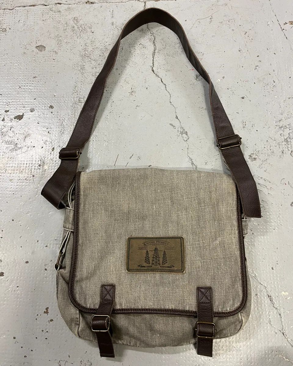 Dolce & Gabbana 2000s Dolce & Gabbana Grey Denim Strap Messenger Bag Size ONE SIZE - 1 Thumbnail