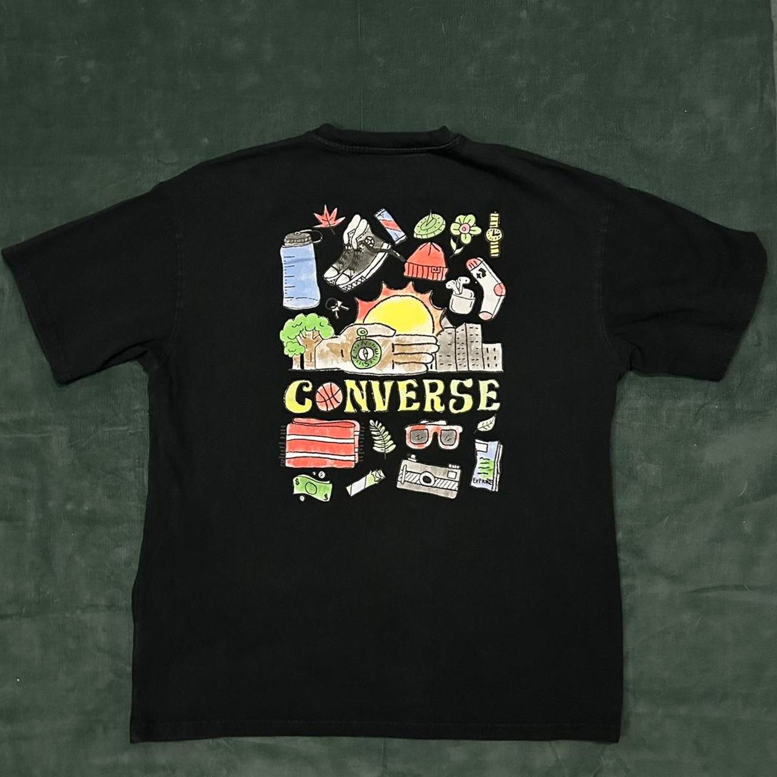 Converse Converse oversized graffiti t shirt Size US L / EU 52-54 / 3 - 3 Thumbnail