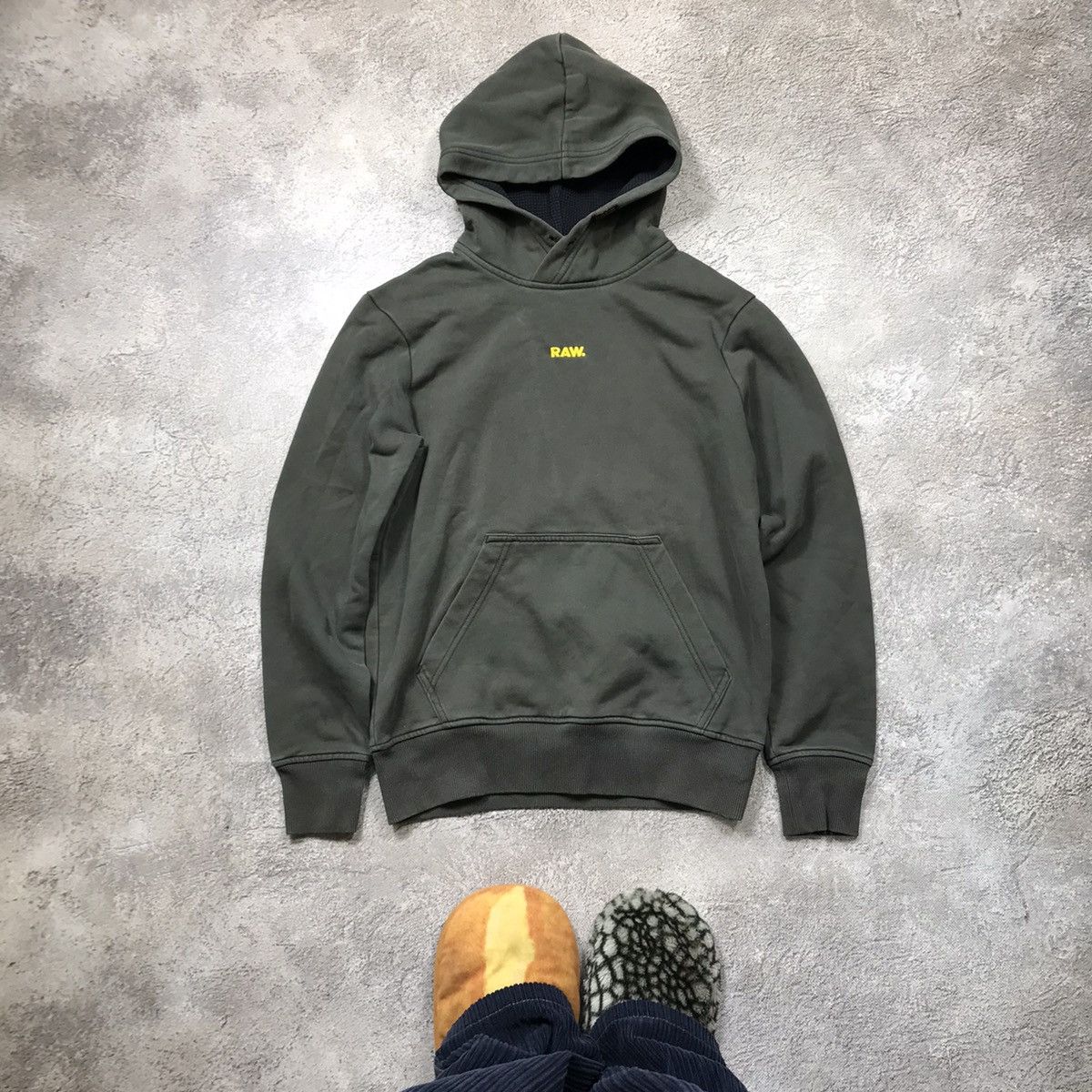 Vintage Vintage Y2K Art Of Raw Graphic Hoodie Streetwear Baggy S Size US S / EU 44-46 / 1 - 3 Thumbnail