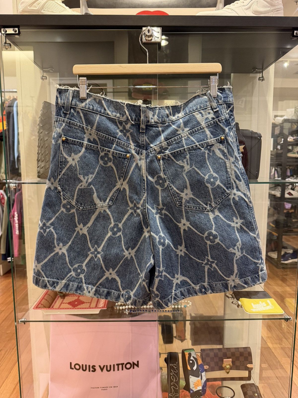 Louis Vuitton Louis Vuitton Fishnet Monogram Denim Shorts Size US 30 / EU 46 - 2 Thumbnail