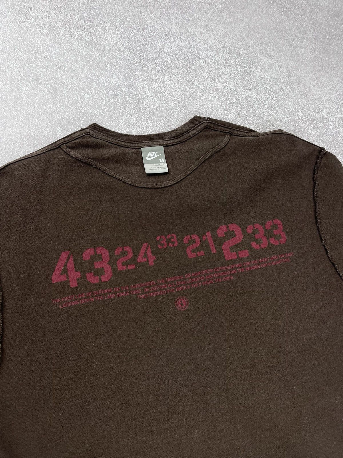 Nike Vintage Nike Brown Logo T-Shirt Size M Size US M / EU 48-50 / 2 - 10 Thumbnail