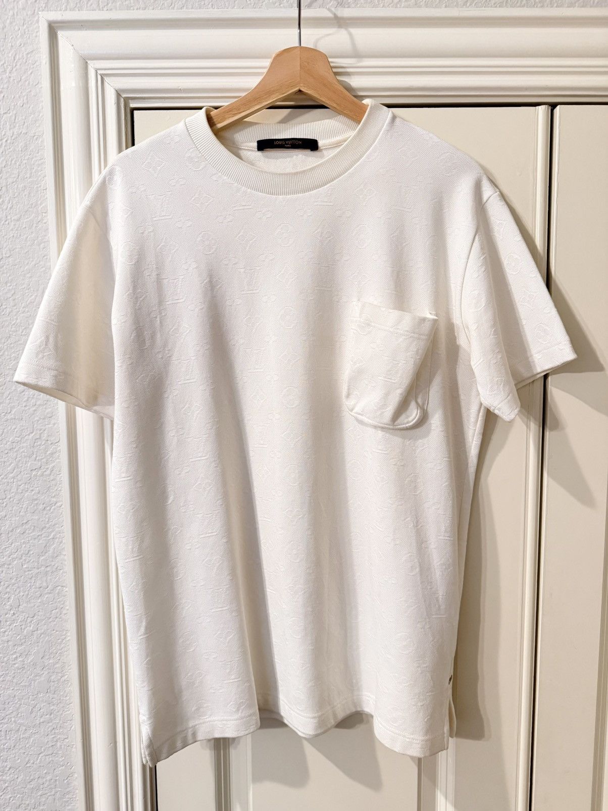 Louis Vuitton Louis Vuitton 3D Pocket Monogram TShirt Size US S / EU 44-46 / 1 - 1 Thumbnail