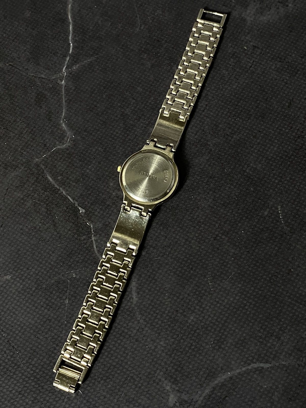 Japanese Brand Vintage GENEVA Quartz Watch Size ONE SIZE - 6 Thumbnail