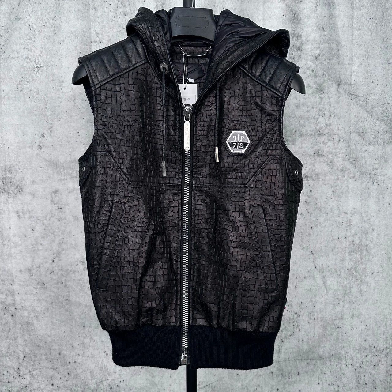 Philipp Plein black crocodile pattern hooded vest Size US XS / EU 42 / 0 - 1 Thumbnail