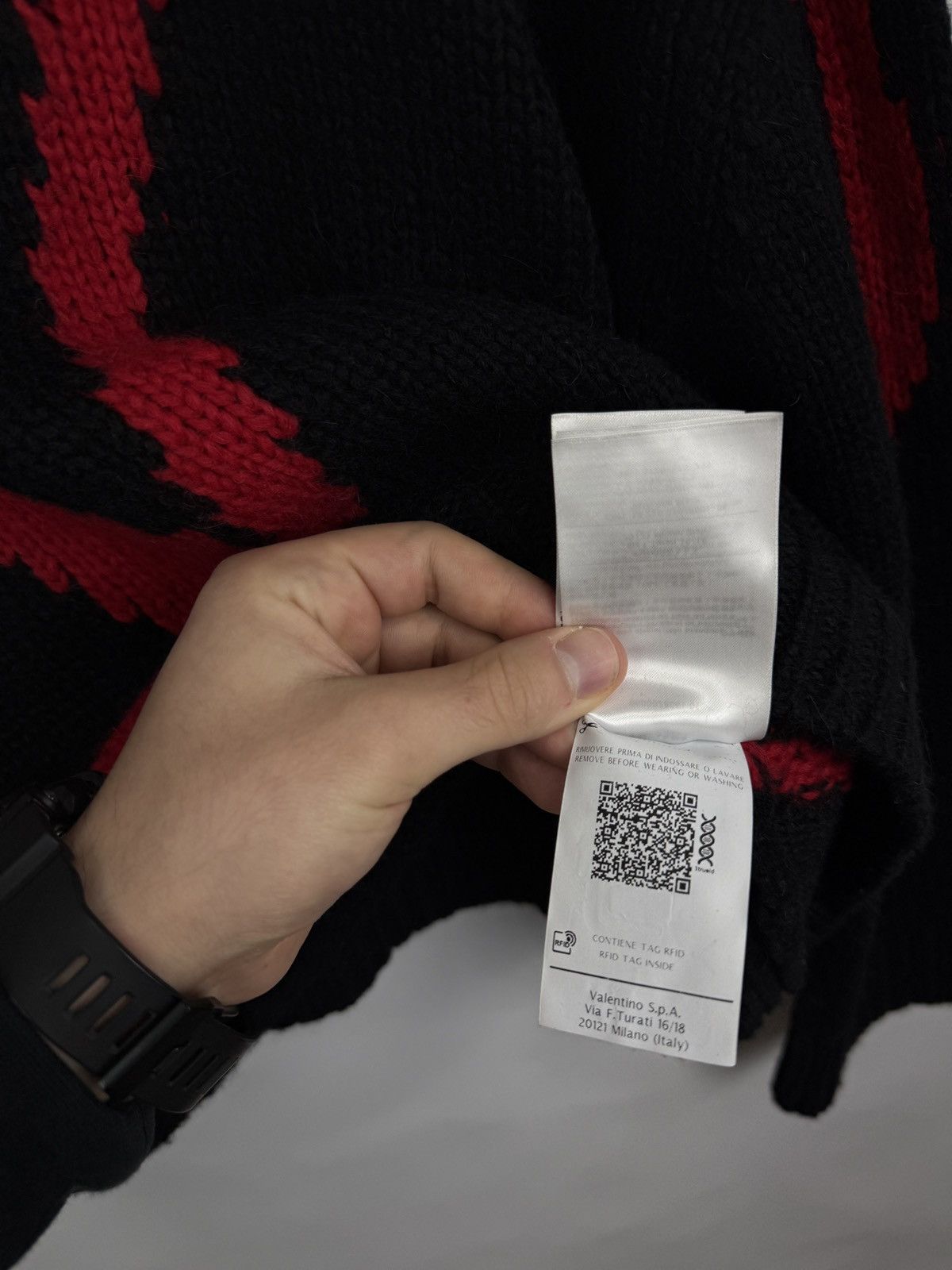 Valentino 🇮🇹 Valentino V Red Logo Wool Alpaca Sweater Rare Retro Size M / US 6-8 / IT 42-44 - 12 Thumbnail