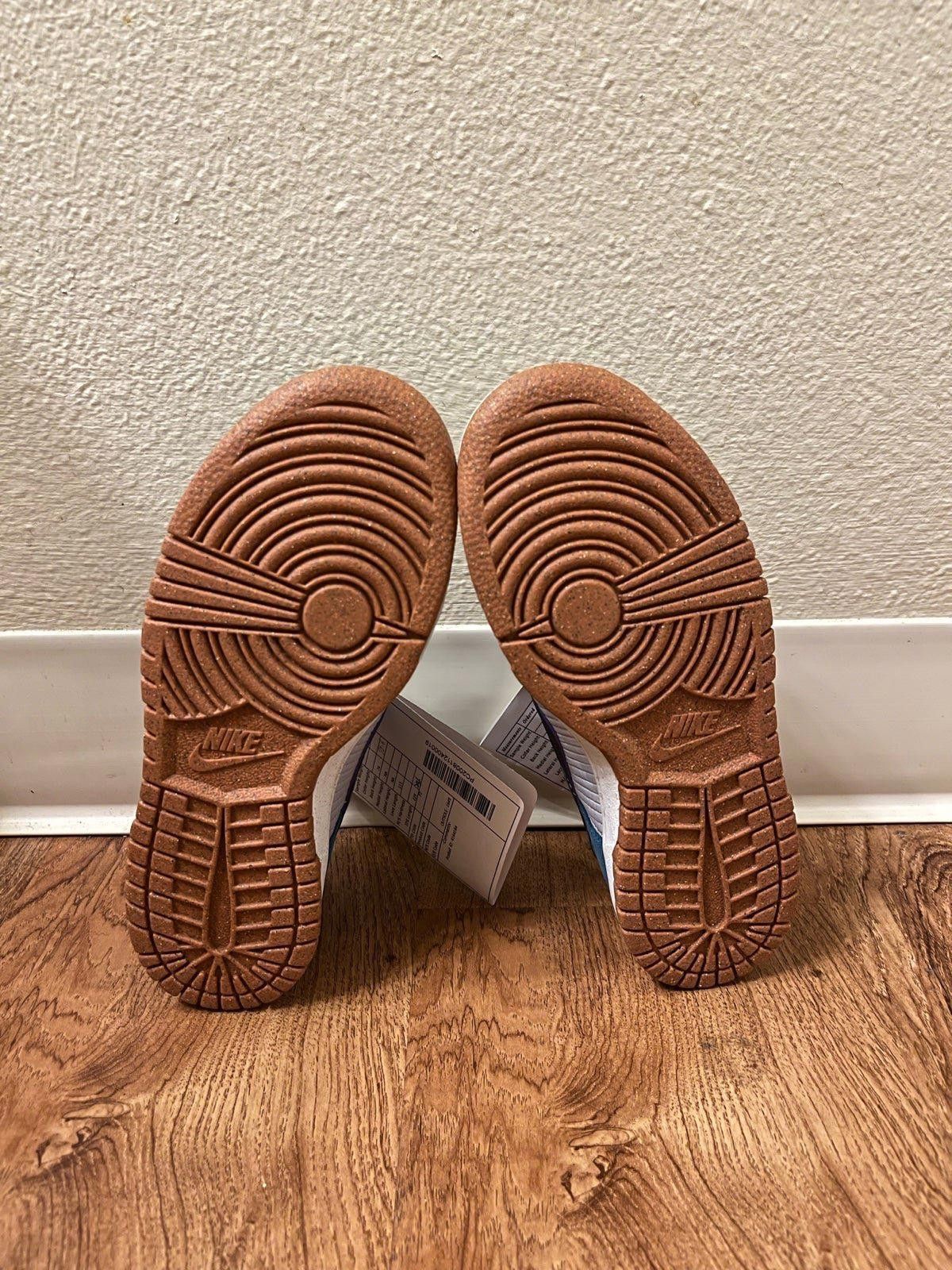 Nike Nike Dunk Low SE Toasty Rift Blue (GS) Sample Size US 5 / EU 37 - 5 Thumbnail