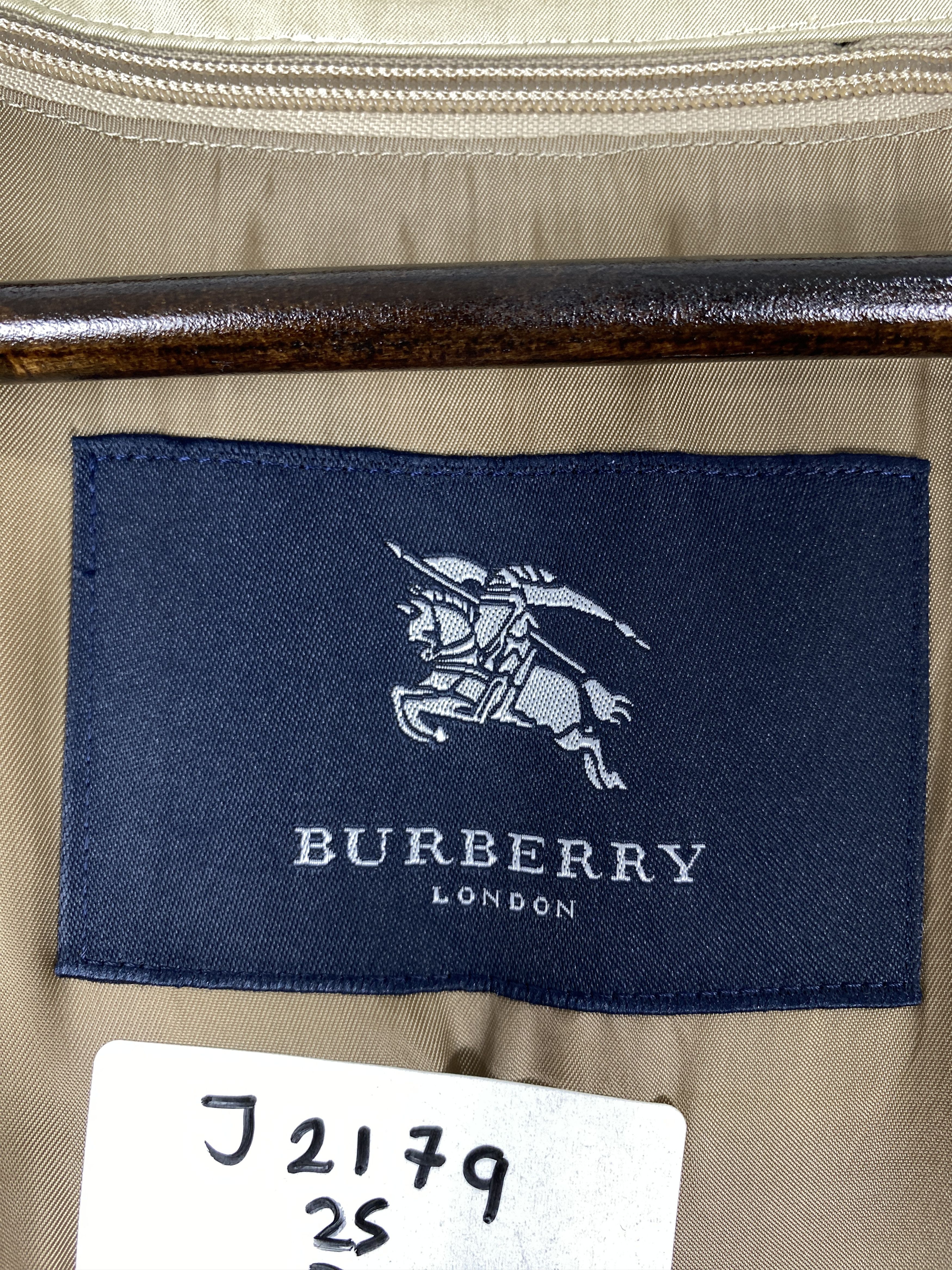 Burberry Vintage Burberry Long Jacket Parkas J2179 Size US M / EU 48-50 / 2 - 14 Thumbnail