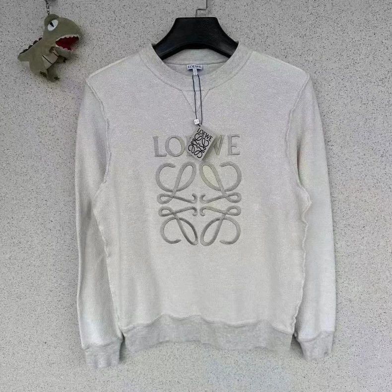 LOEWE Wear a sweater backwards