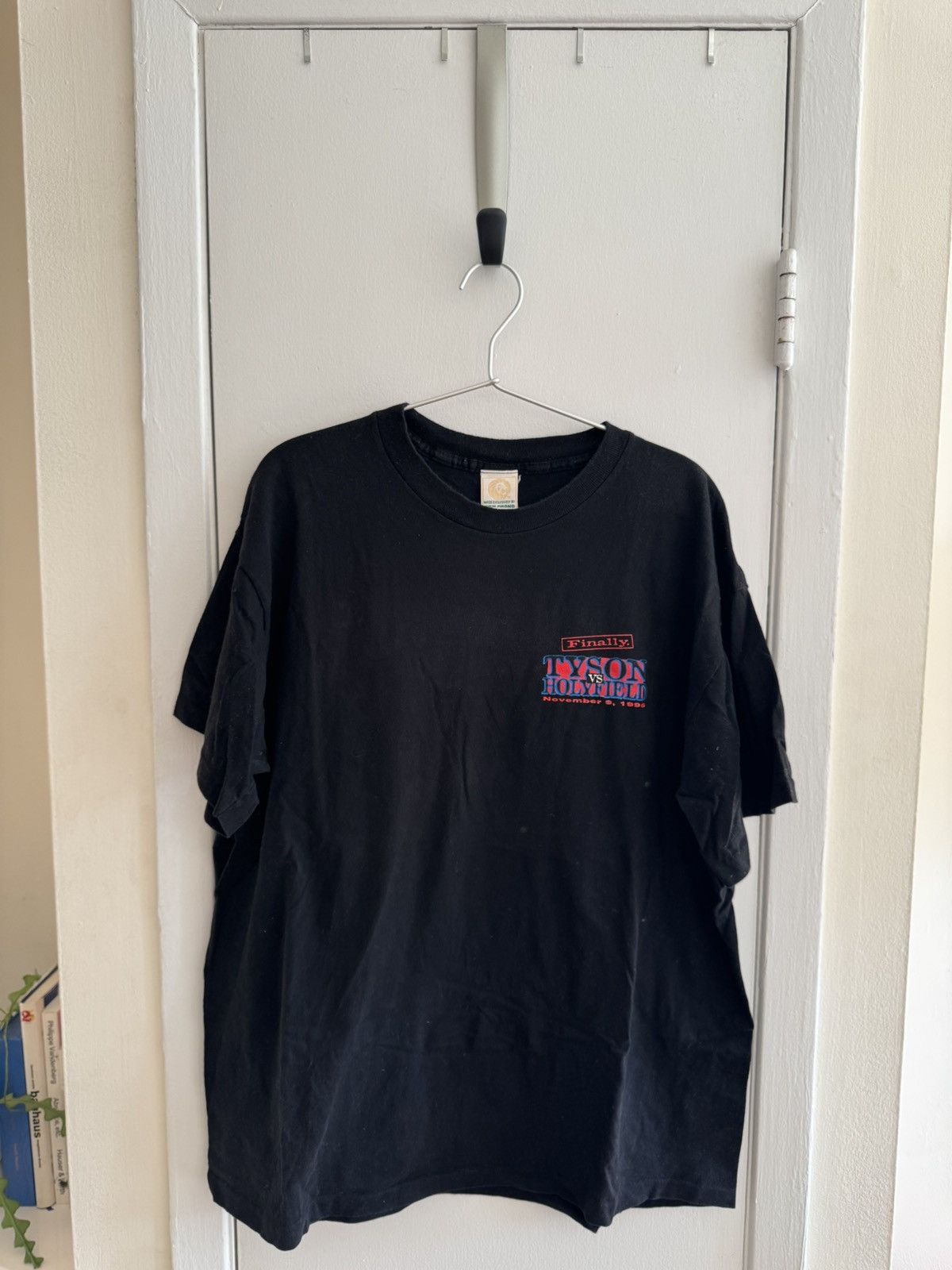 Vintage Vintage Mike Tyson vs Holyfield 1996 Shirt Mens XL MGM Black Size US XL / EU 56 / 4 - 2 Thumbnail
