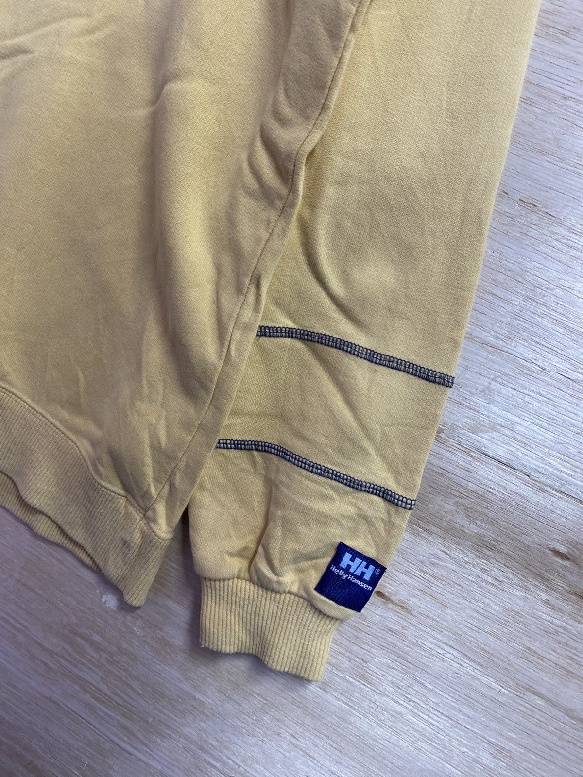Helly Hansen vintage Helly Hansen crewneck sweatshirt embroidered logo Size US M / EU 48-50 / 2 - 2 Thumbnail